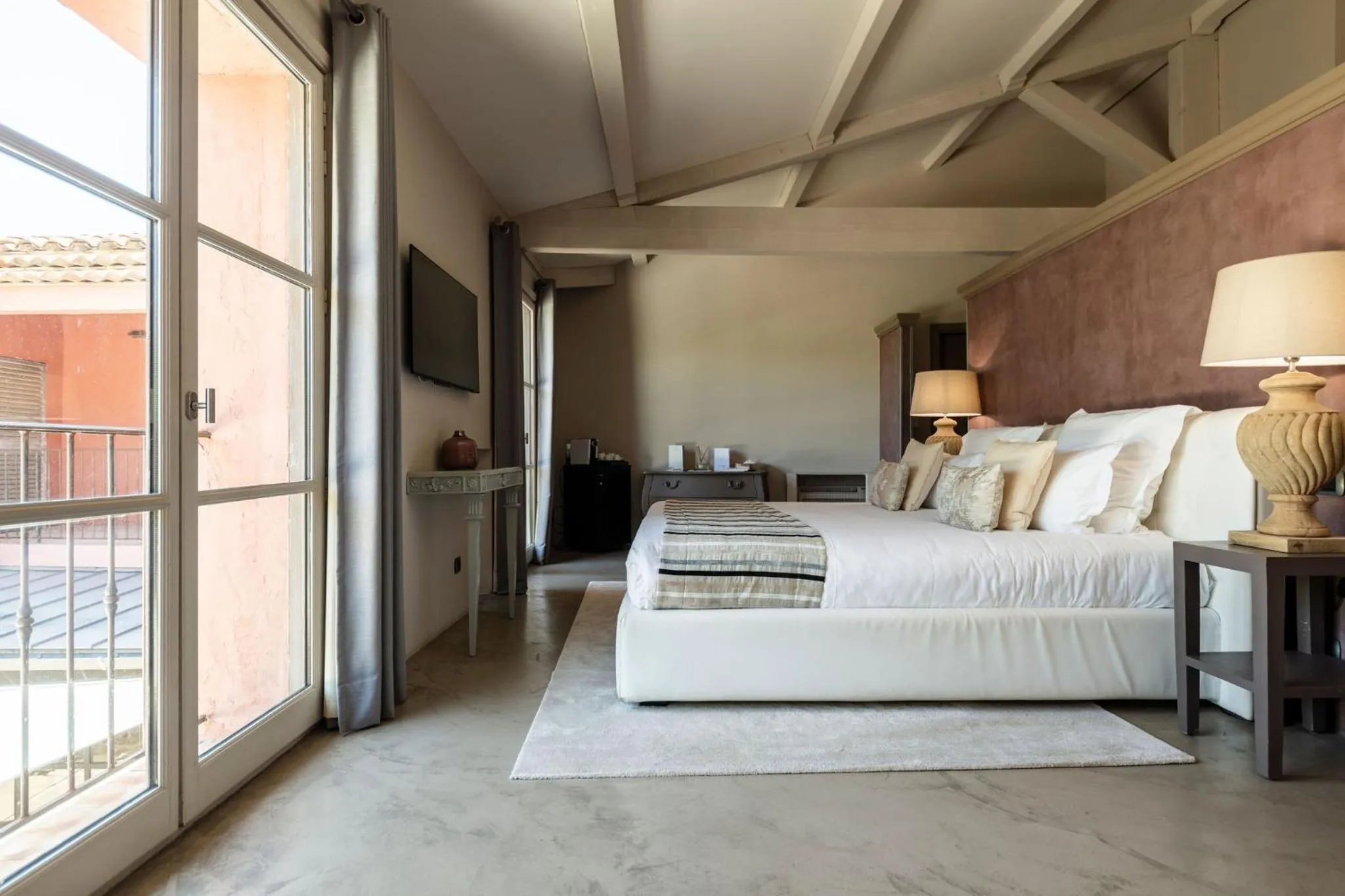 Property building, Bed in La Bastide Du Clos des Roses - Teritoria