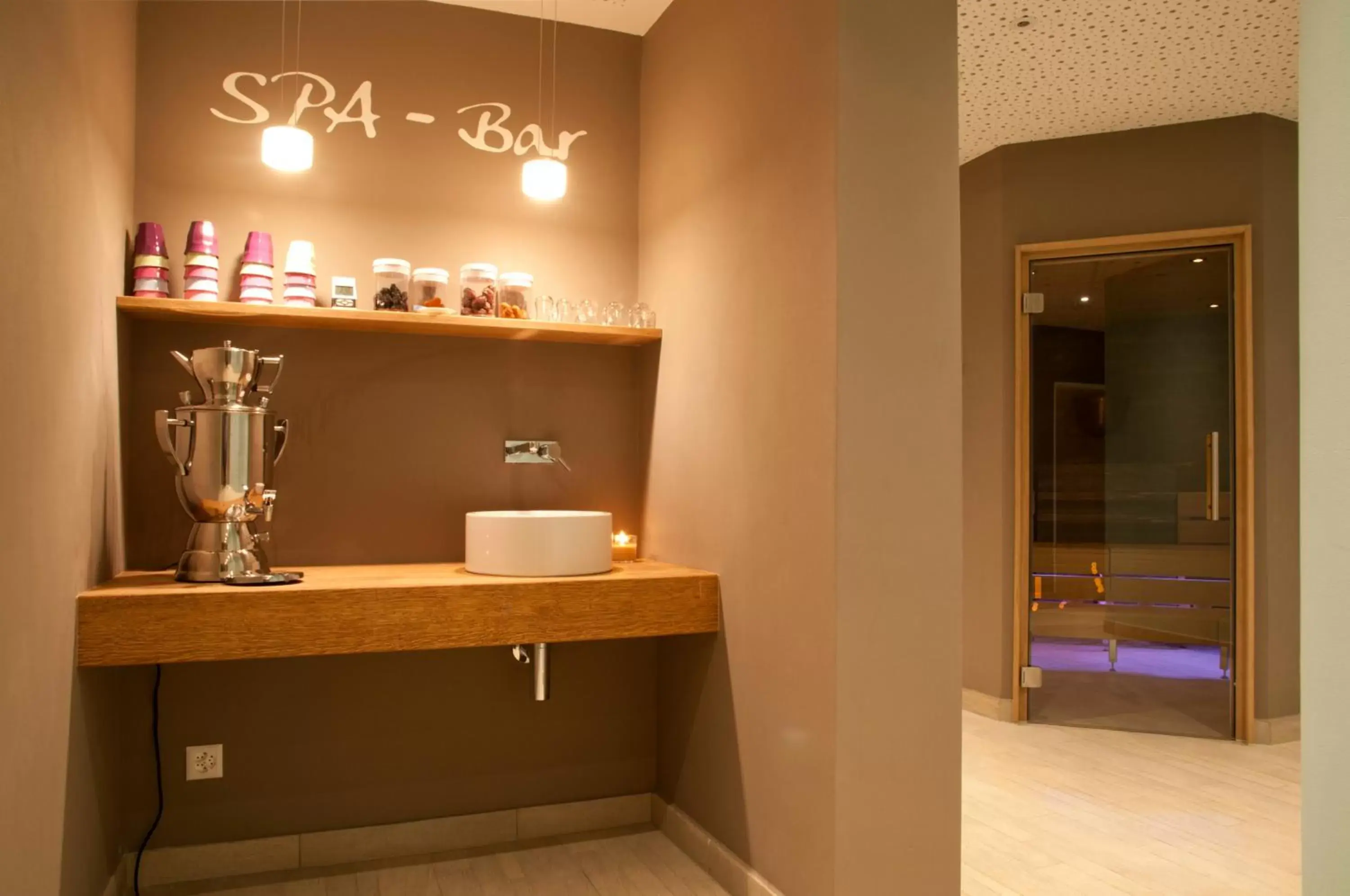 Spa and wellness centre/facilities, Bathroom in Hotel Rosatsch