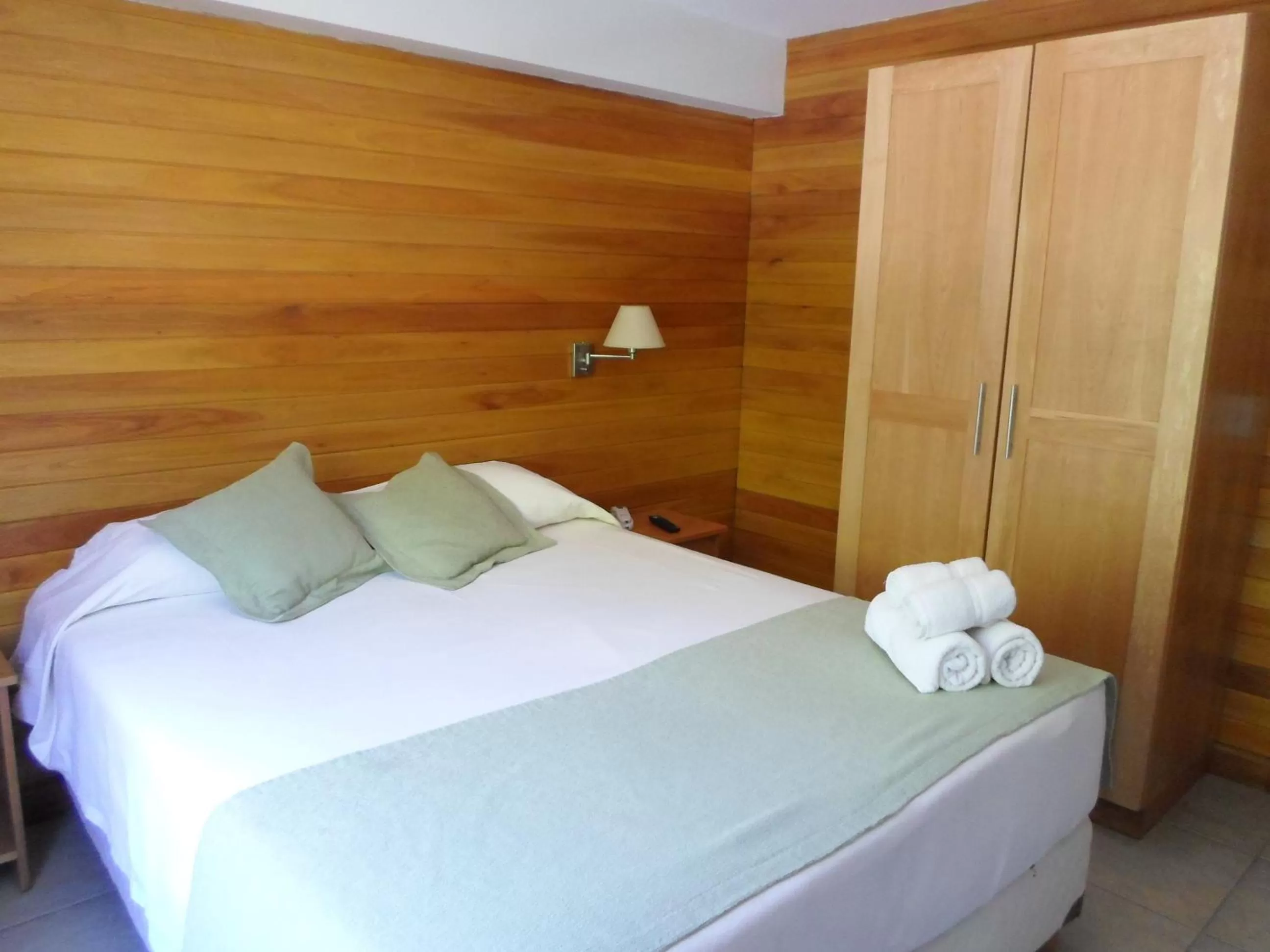 Bed in Apart Hotel Robles del Sur