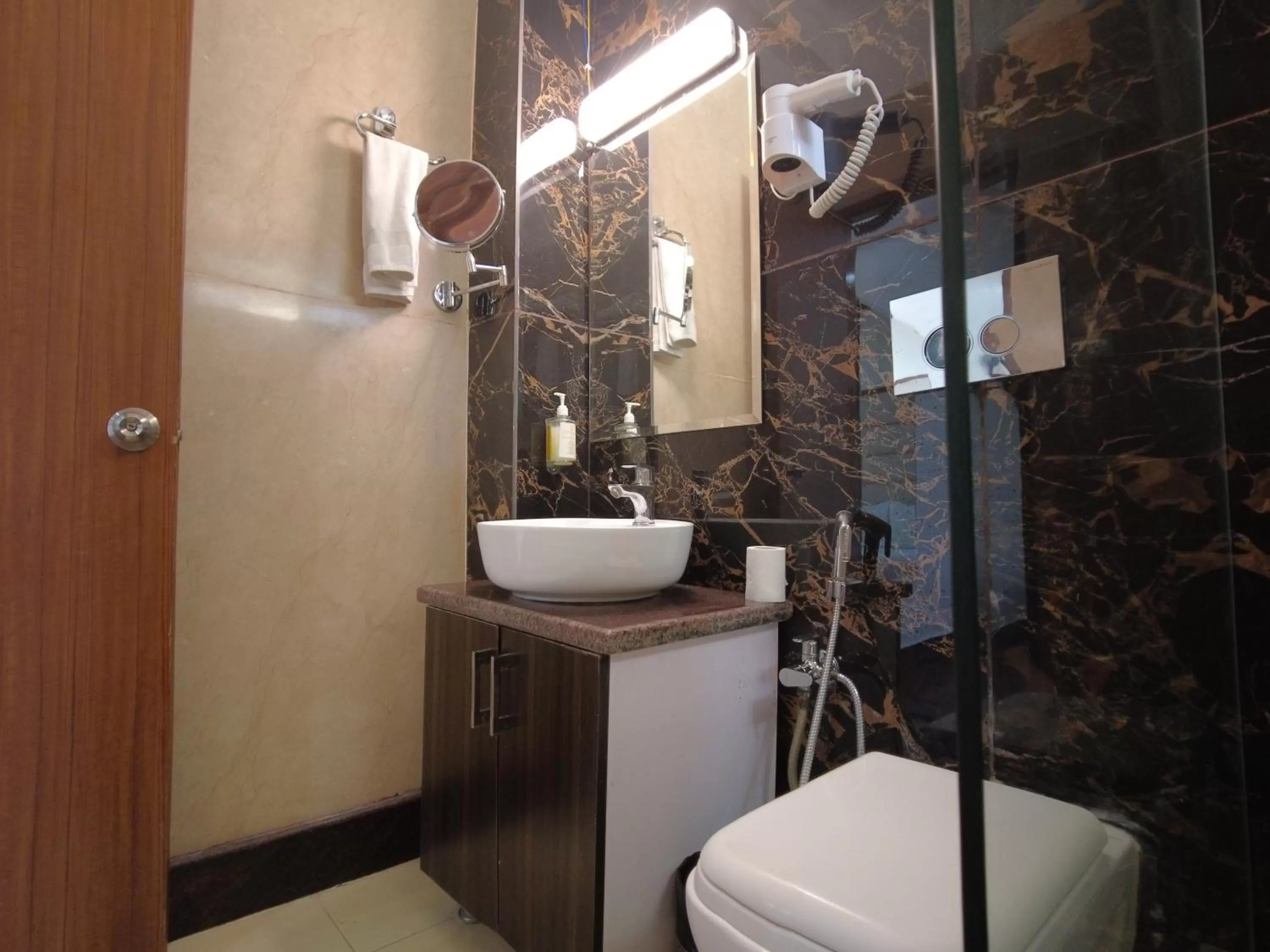 Bathroom in Kamay The Grand Alova