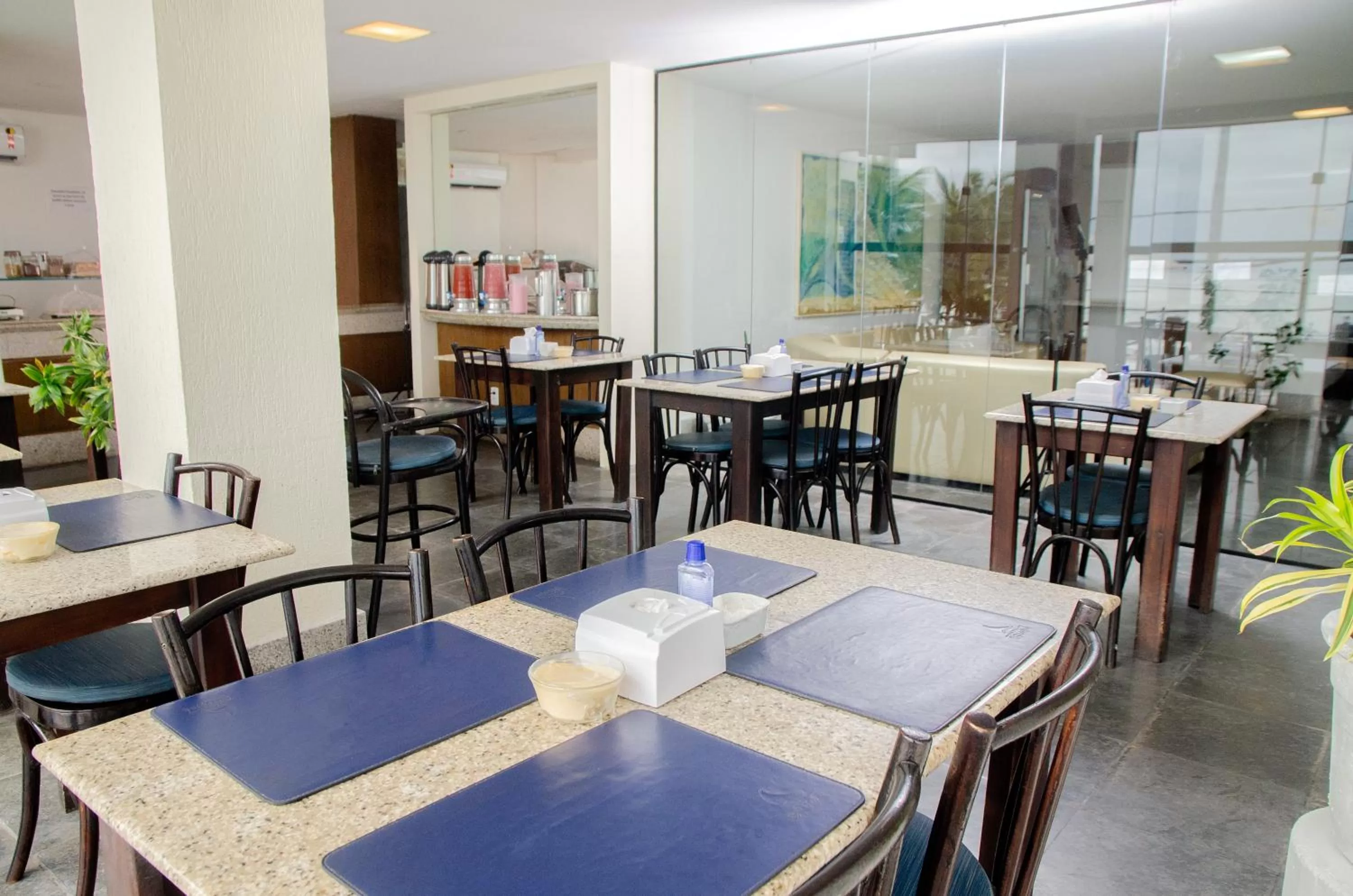 Restaurant/places to eat in La Belle Beach Hotel