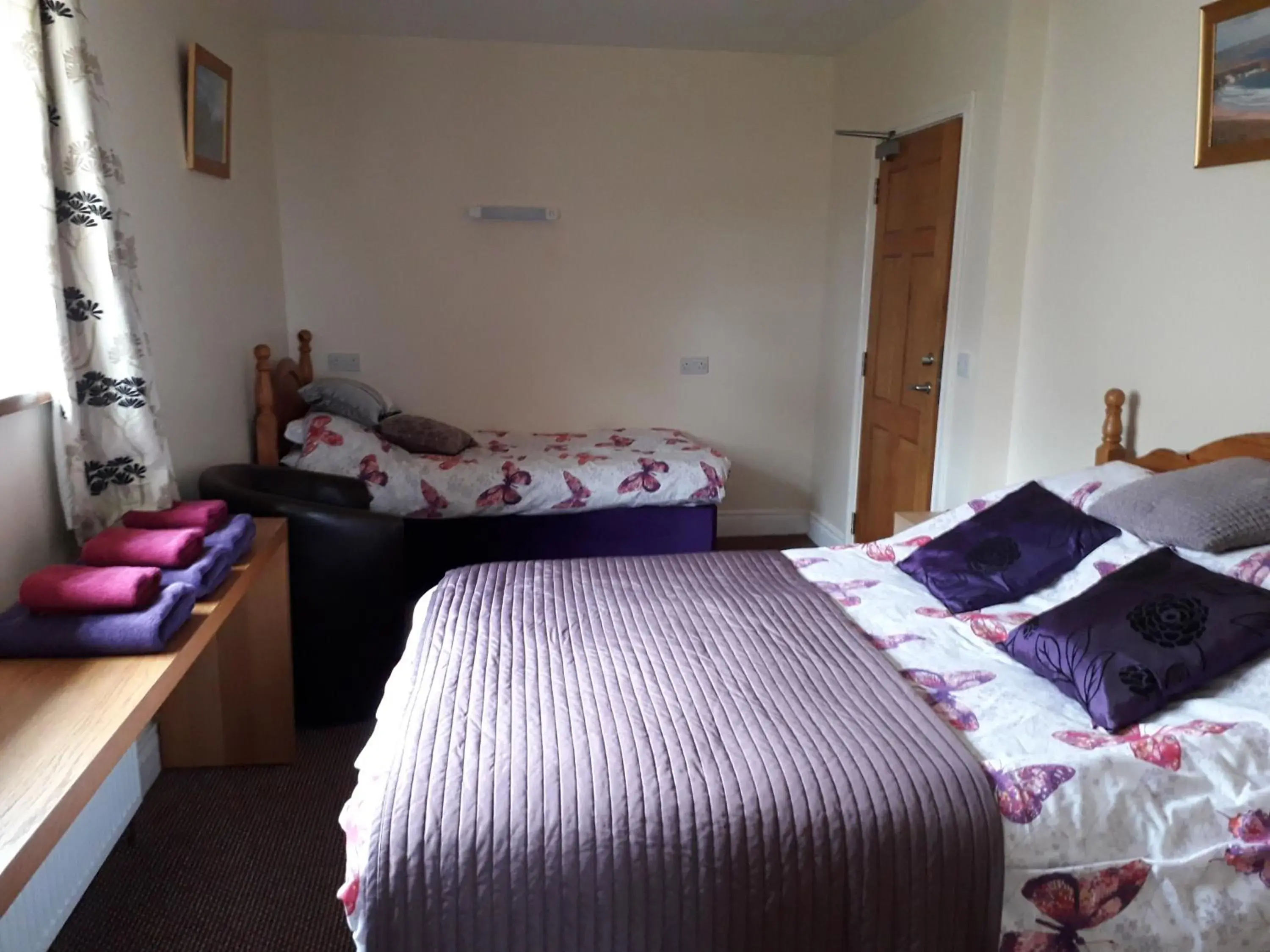 Photo of the whole room, Bed in Causeway tavern bed & breakfast