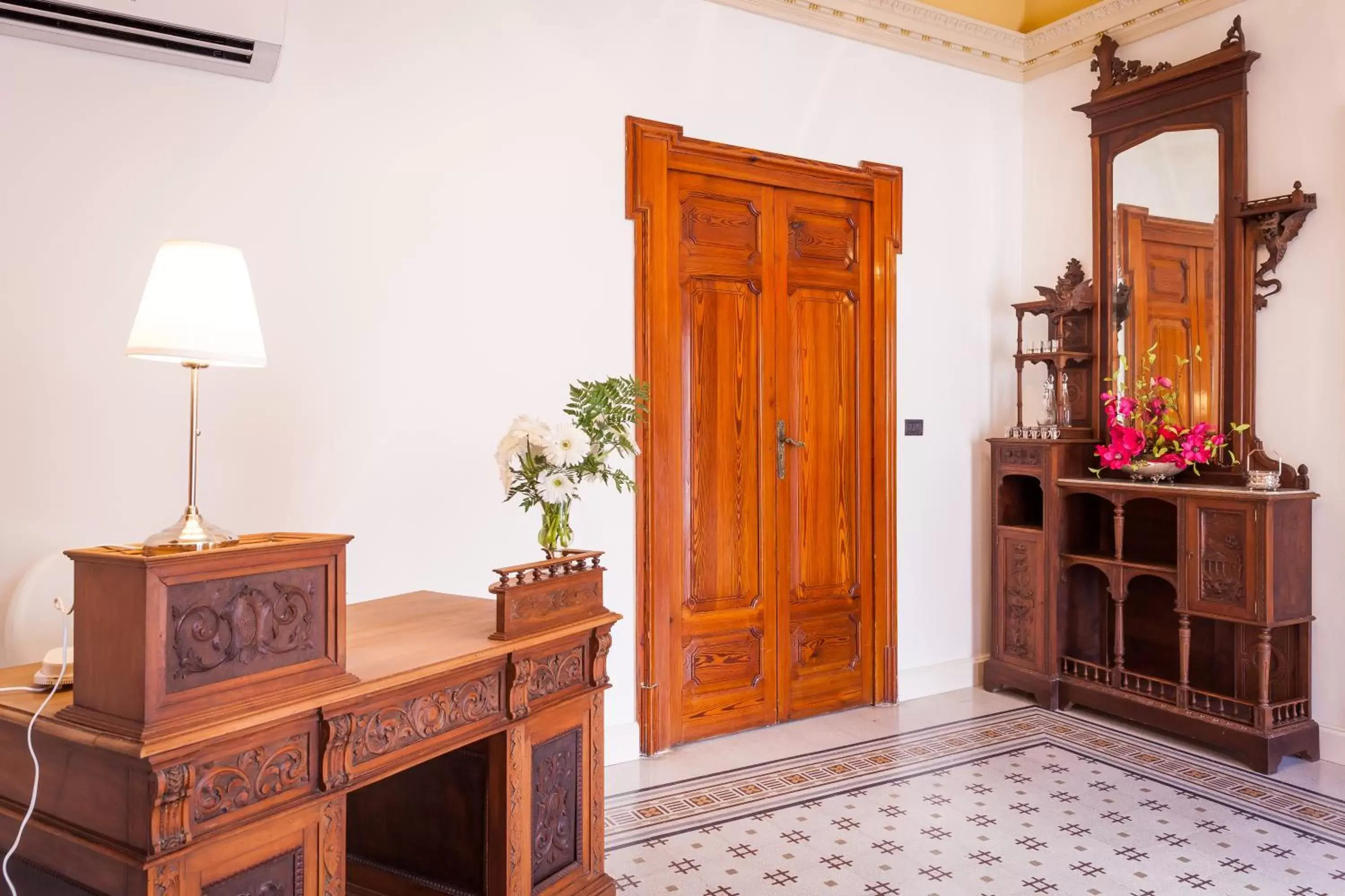 Living room, TV/Entertainment Center in Palazzo Montalbano