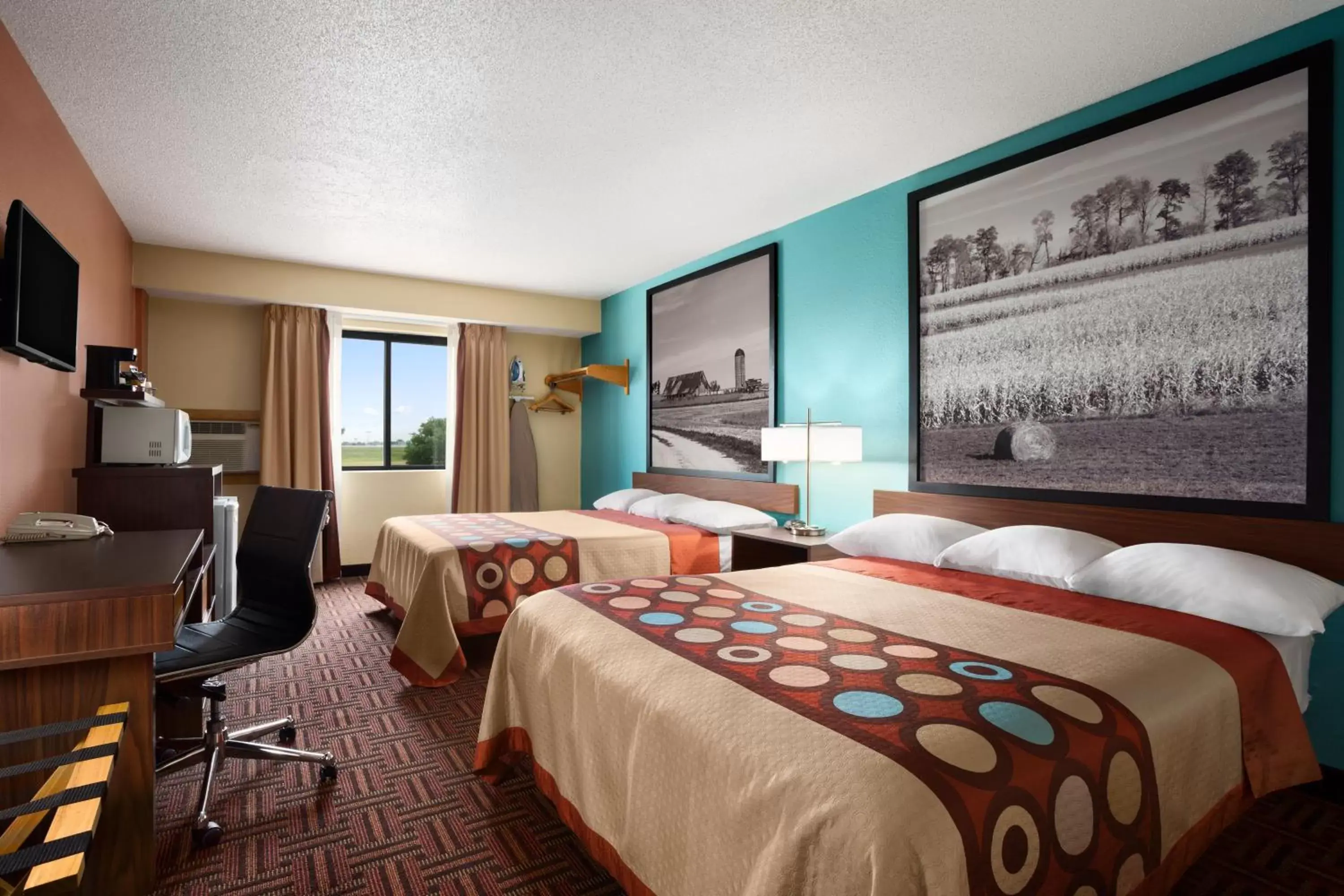 Day, Bed in Super 8 by Wyndham Marion Day, Bed in Super 8 by Wyndham Marion