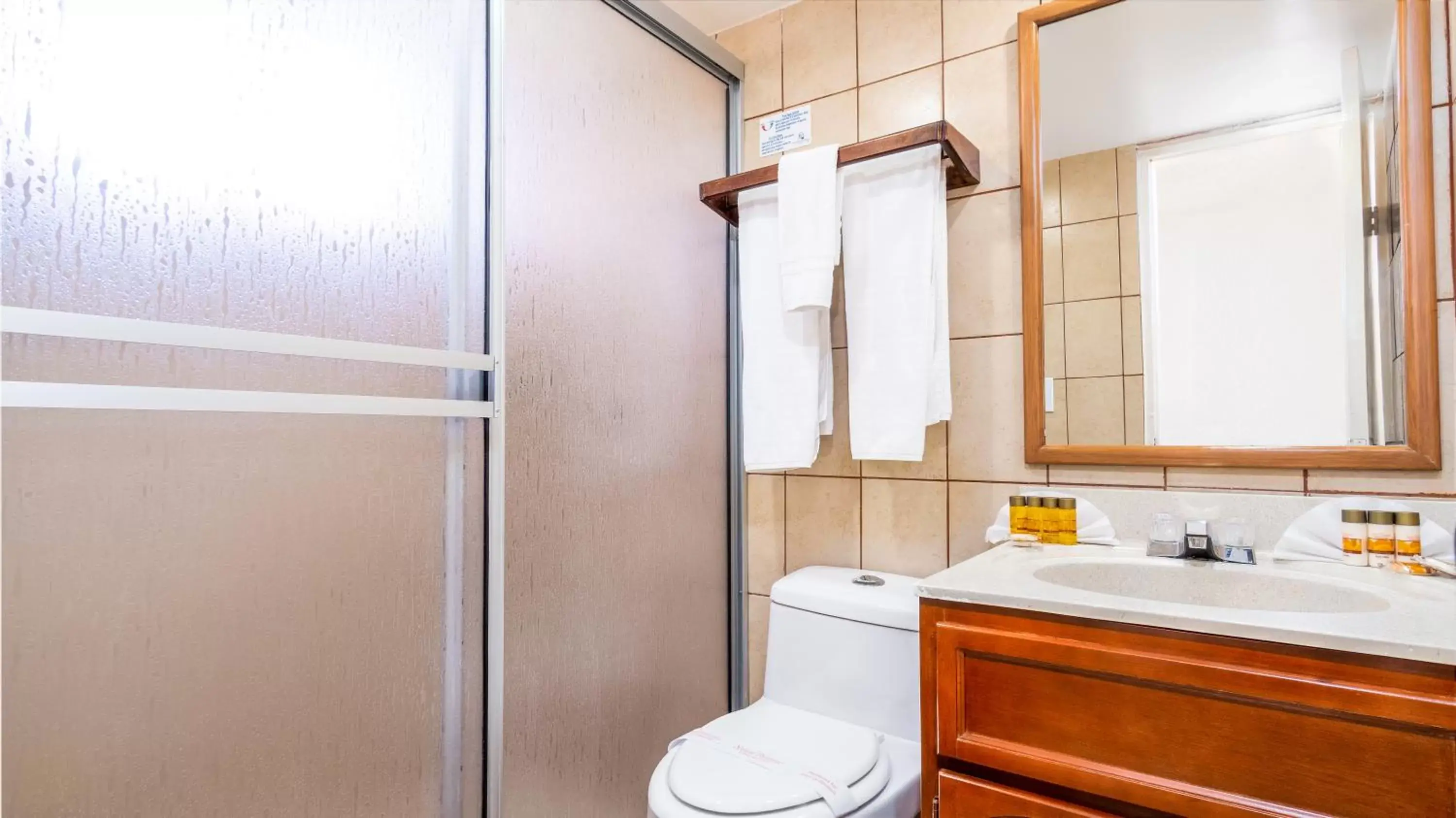Toilet, Bathroom in Puerto Nuevo Baja Hotel & Villas