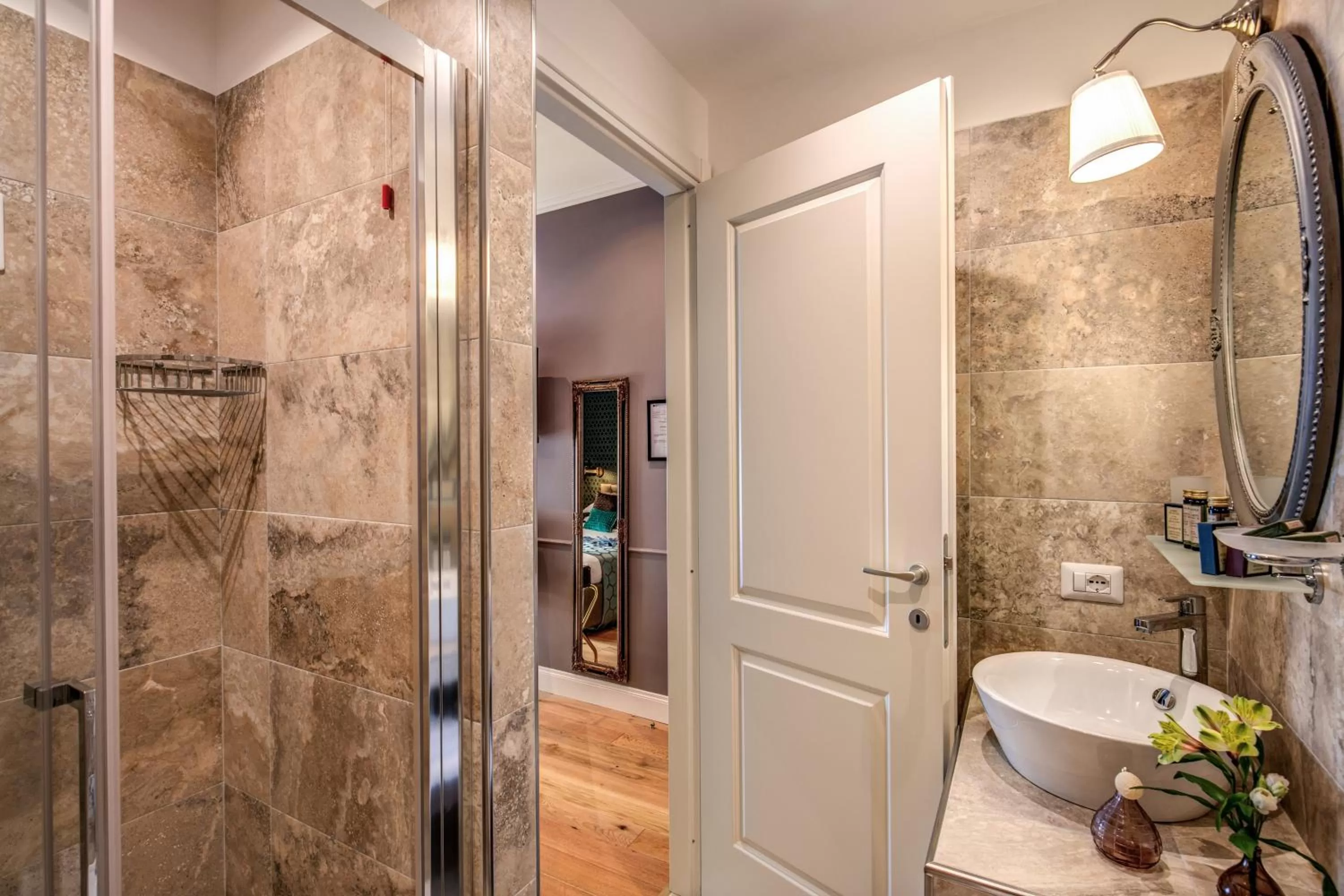 Bathroom in Tree Charme Parliament Boutique Hotel