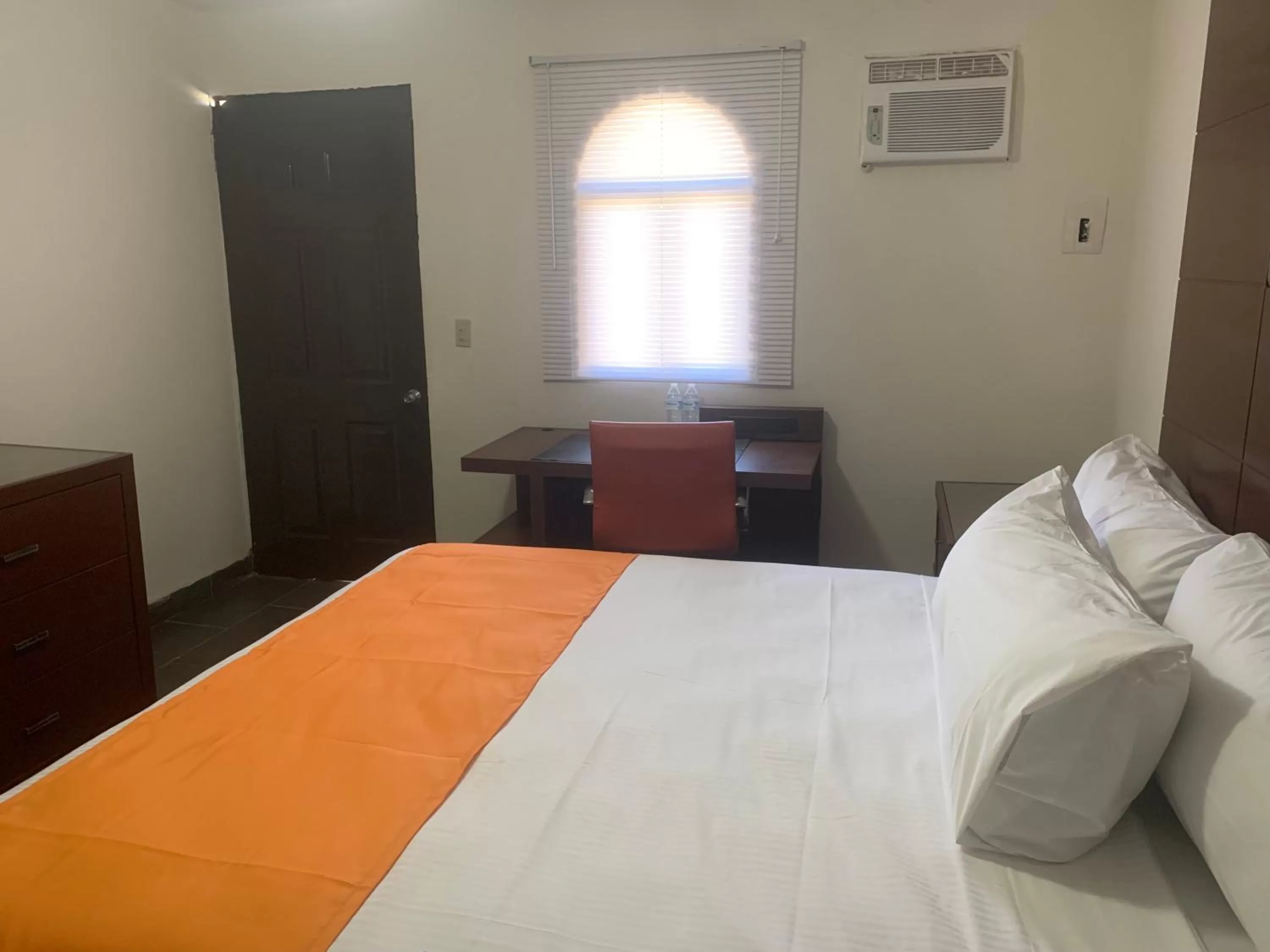 Bed in HOTEL DORADO DIAMANTE