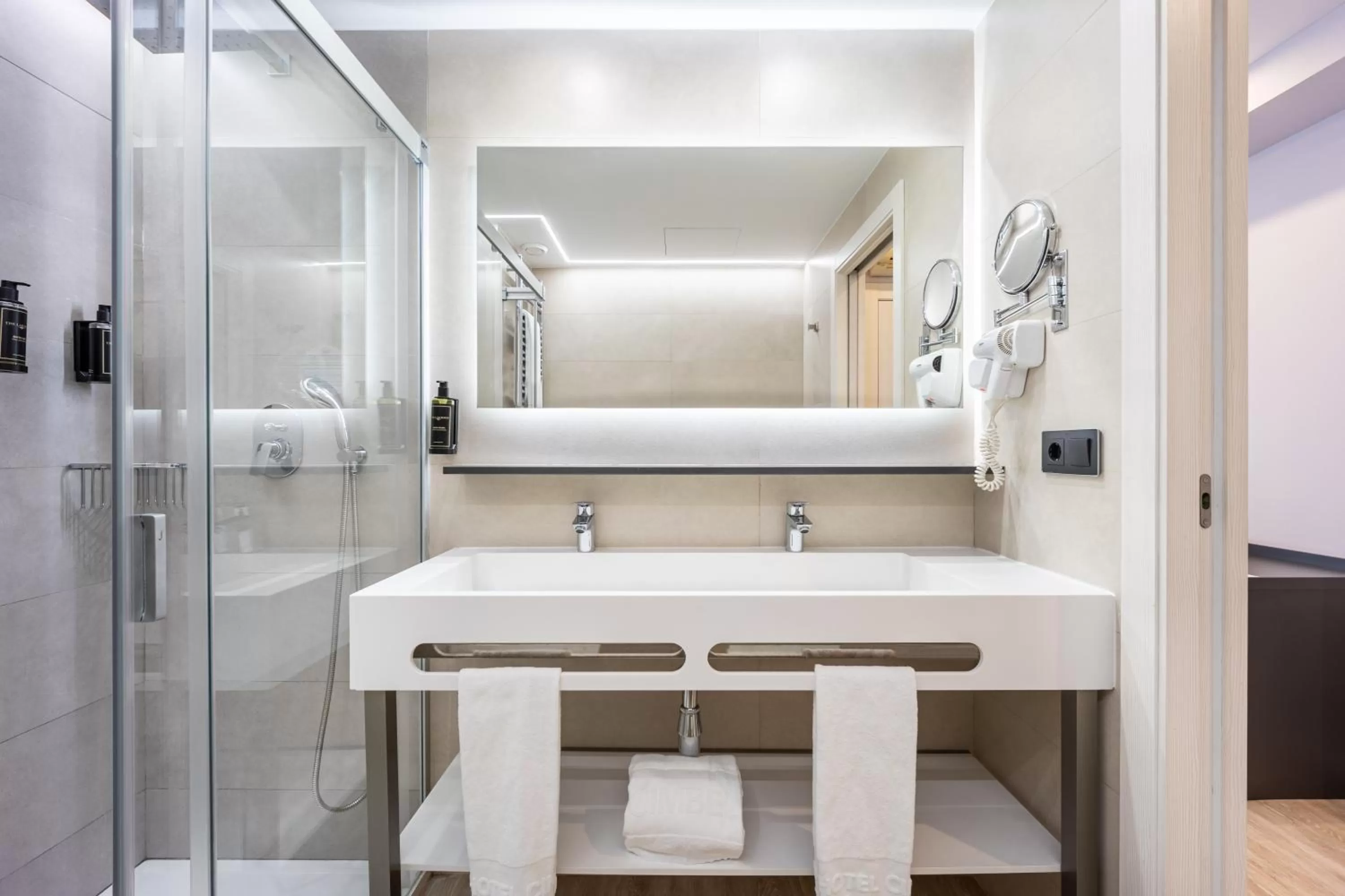 Premium Double or Twin Room with Front Sea View (1 Adult + 1 Child) - single occupancy in Hotel Cimbel