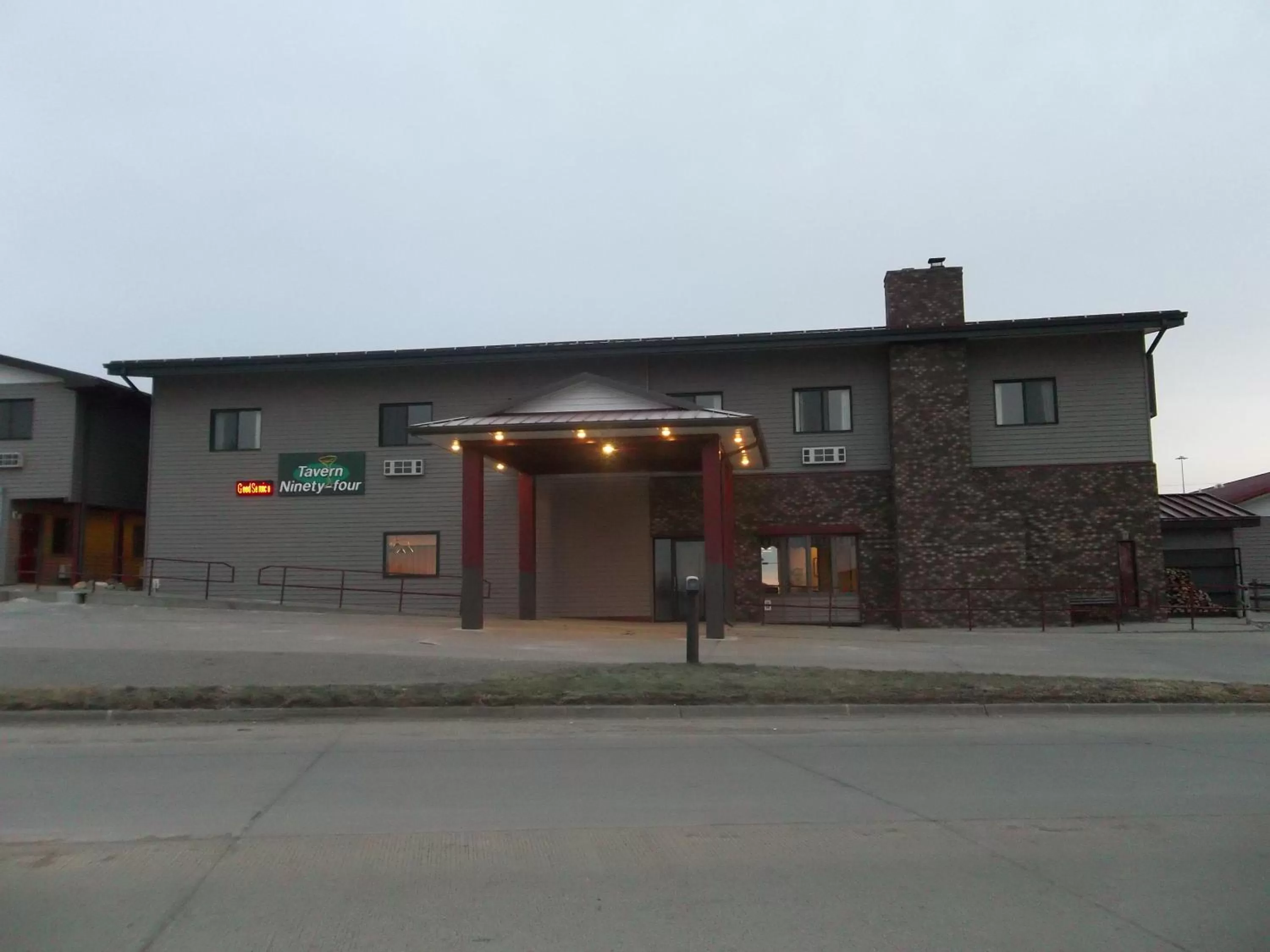 Facade/entrance in Econo Lodge - Valley City
