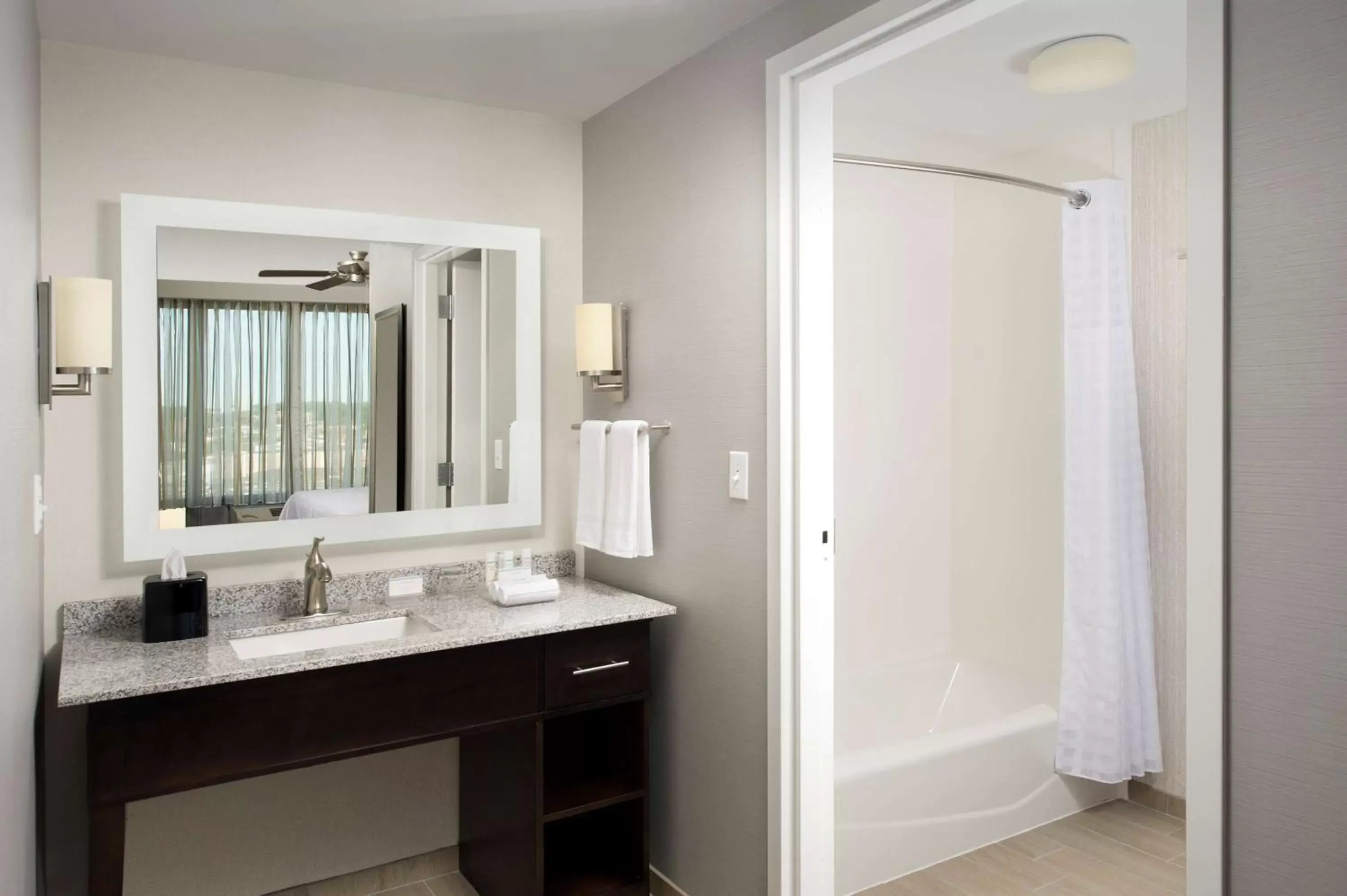 Bathroom in Homewood Suites by Hilton Washington DC NoMa Union Station