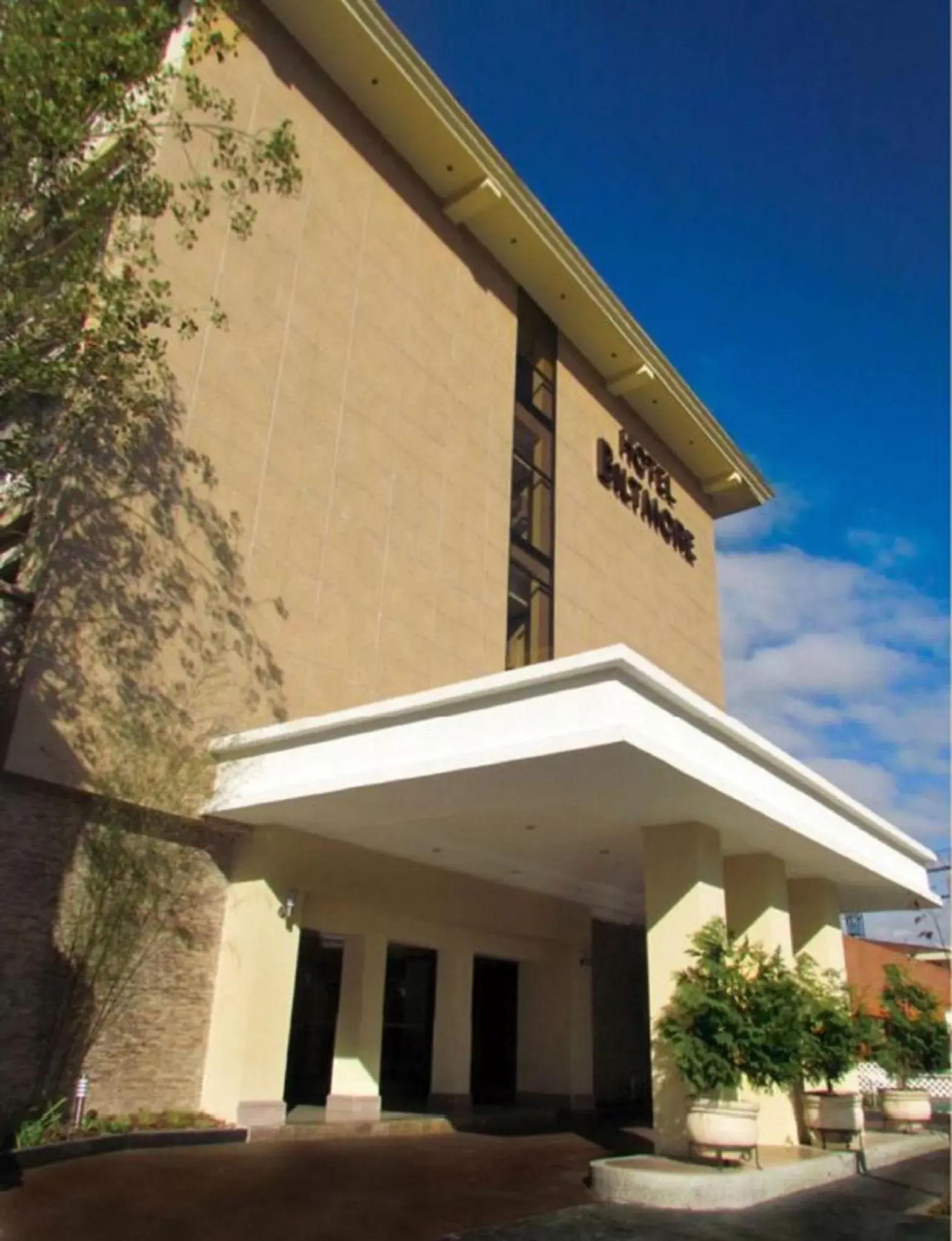 Facade/entrance, Property Building in Hotel Biltmore