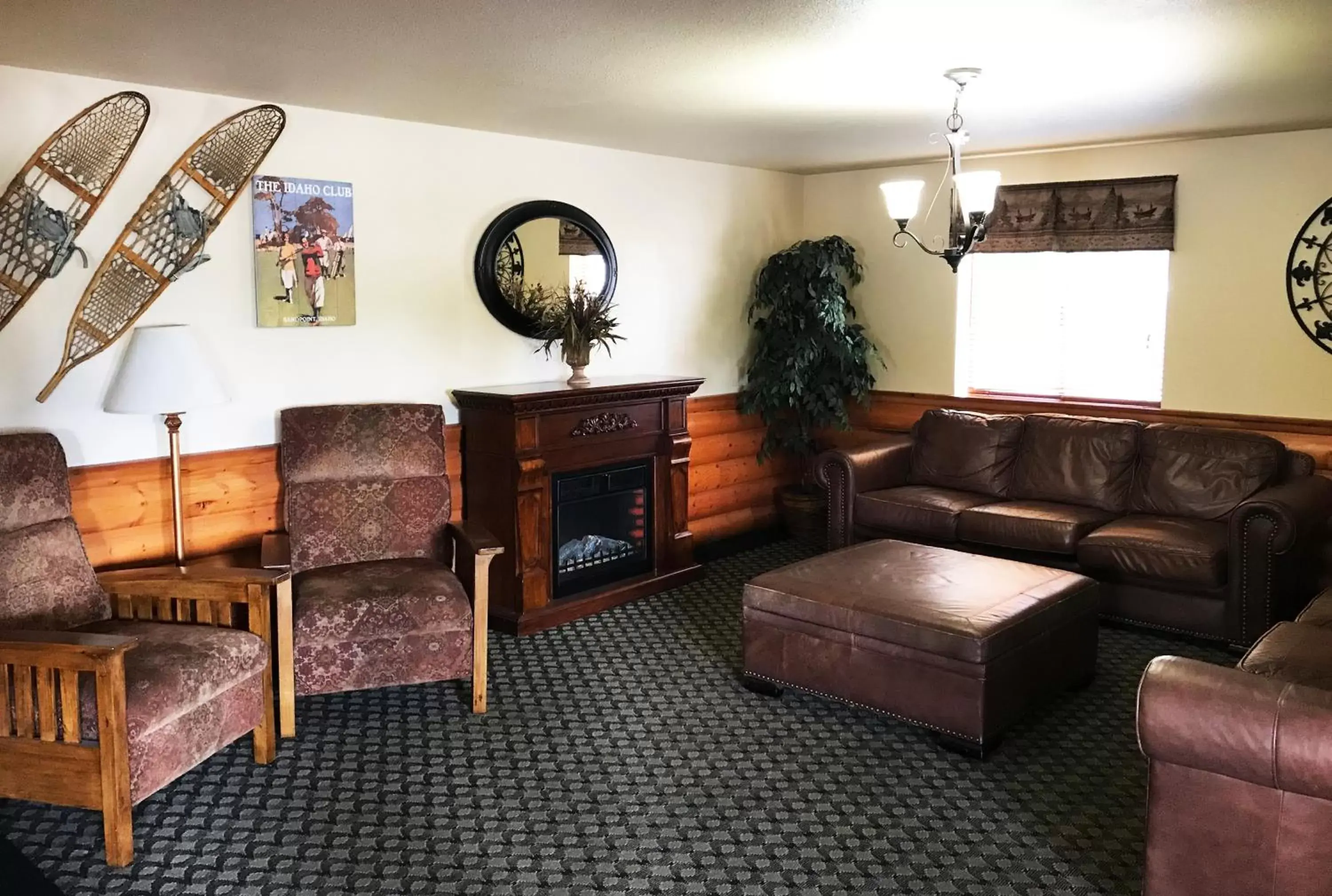 Living room, Seating Area in FairBridge Inn and Suites Sandpoint