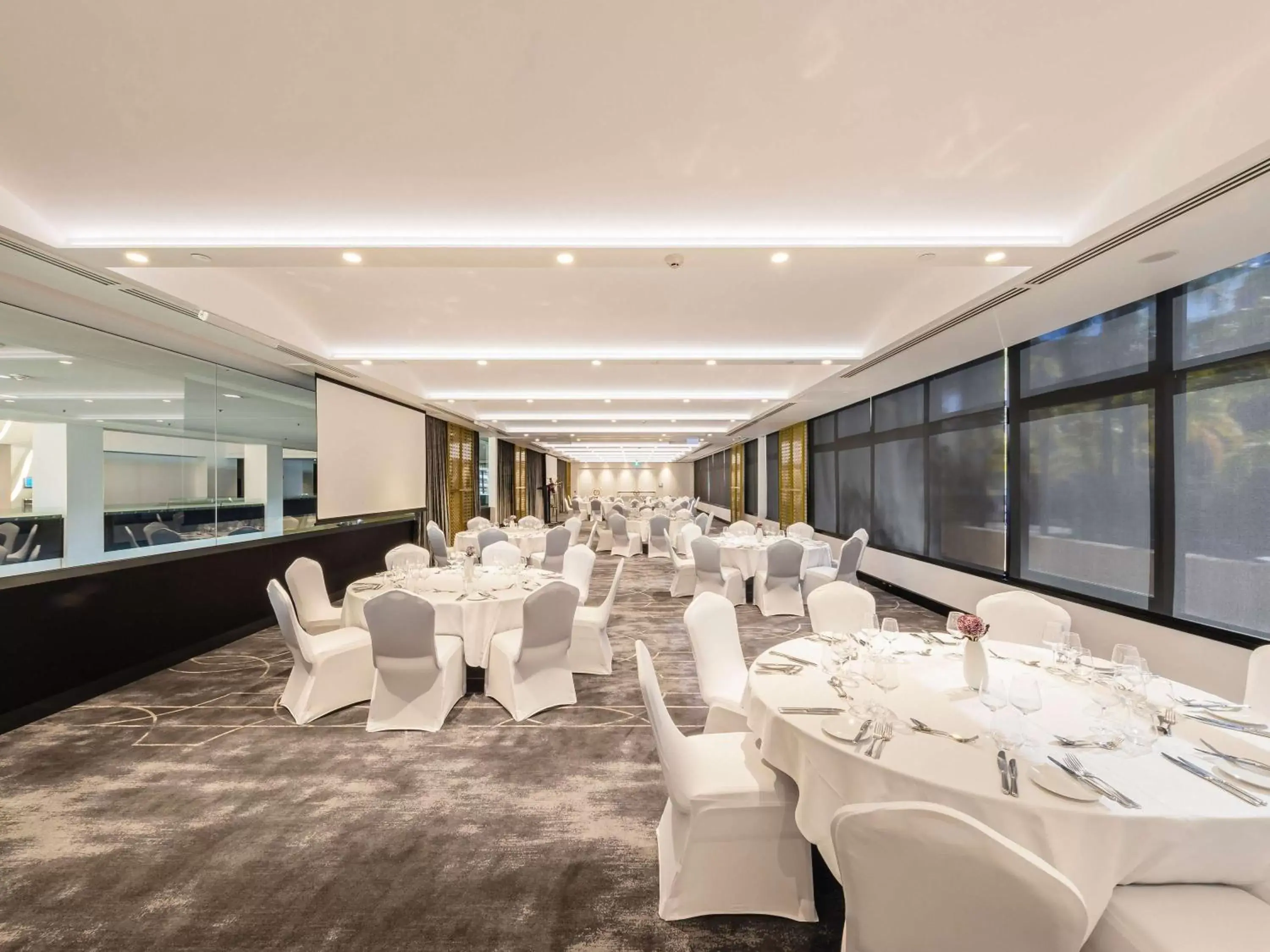 Meeting/conference room, Restaurant/Places to Eat in Sofitel Brisbane Central