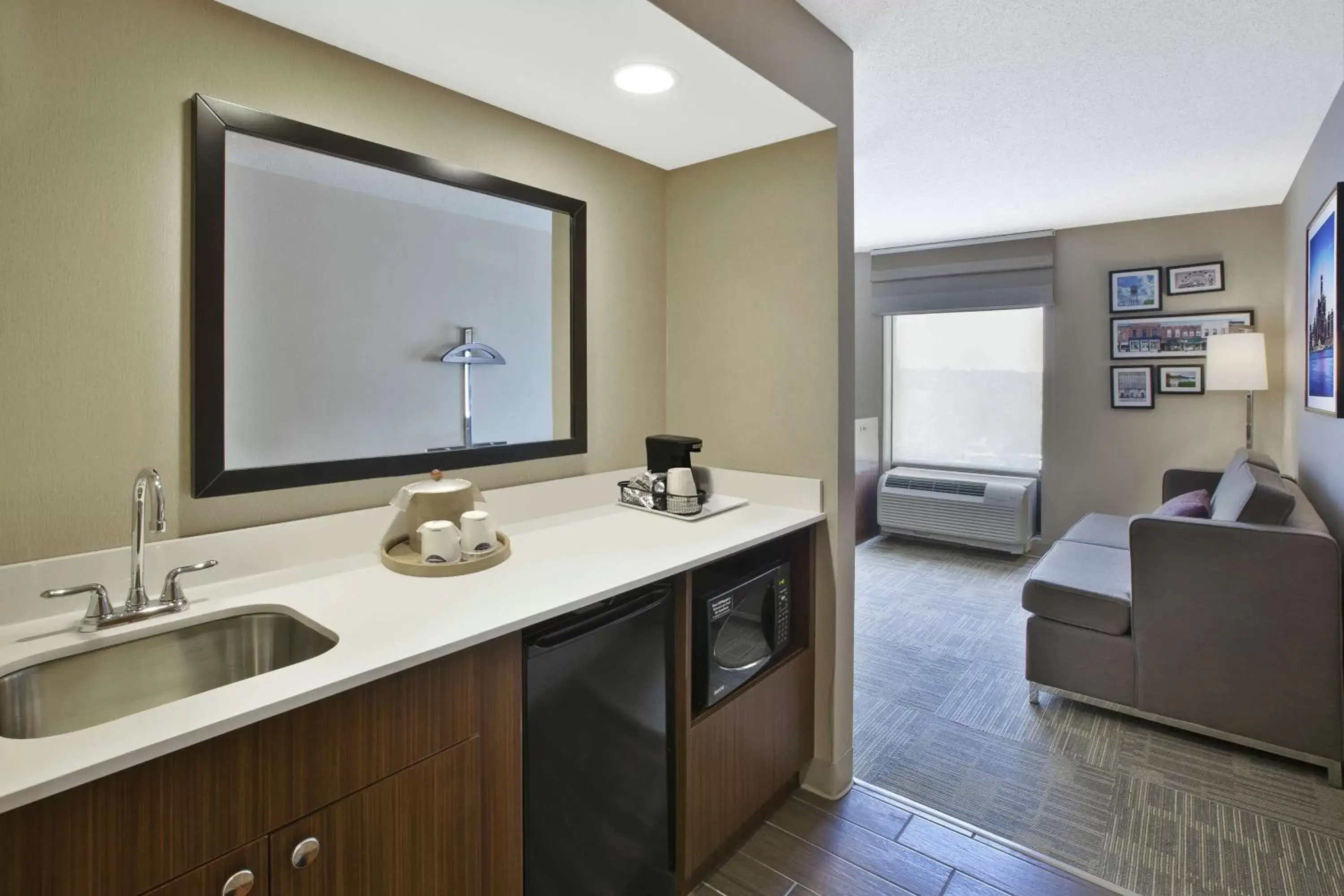 Other, Kitchen/Kitchenette in Hampton Inn Commerce/Novi