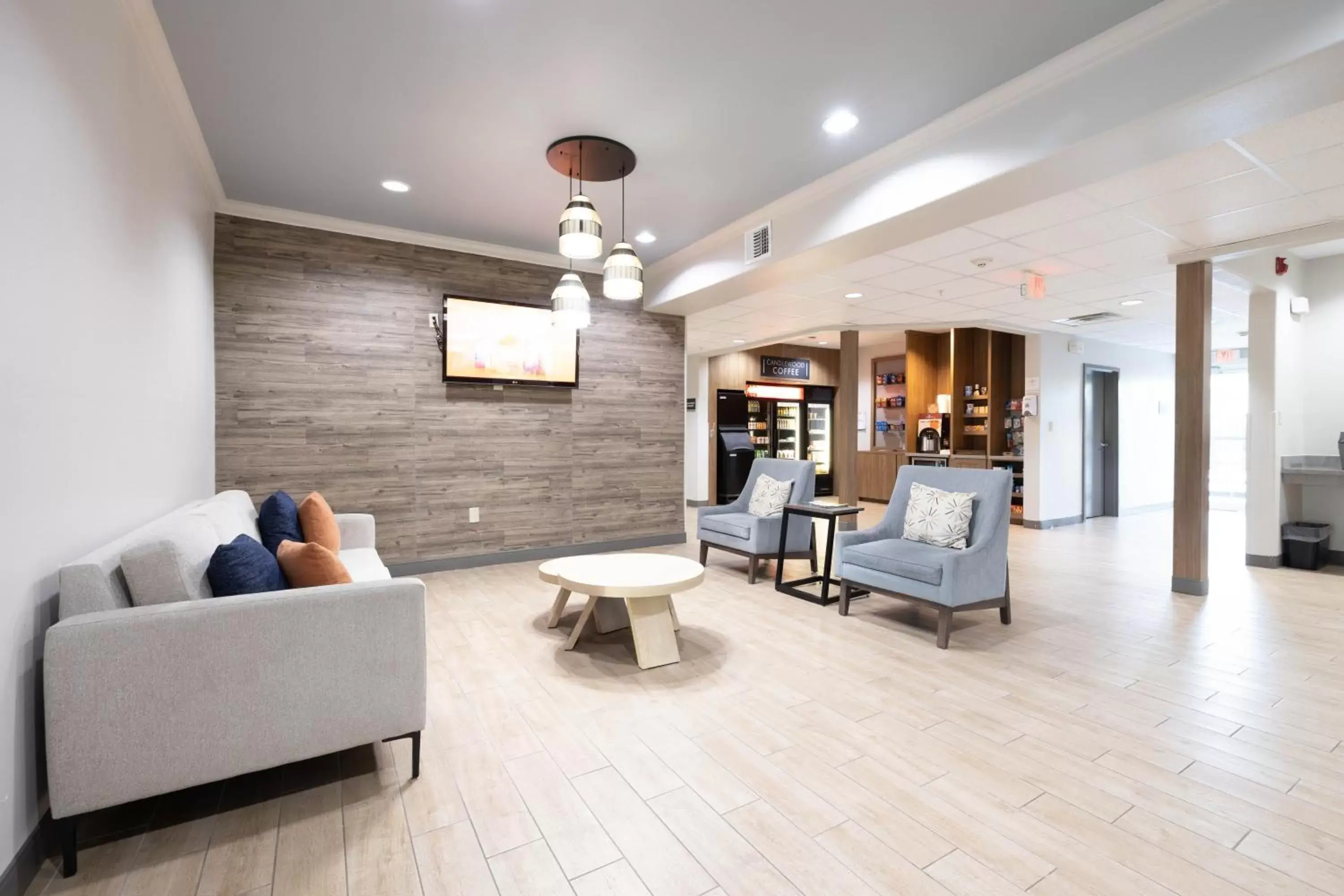 Lobby or reception, Seating Area in Candlewood Suites Houston Westchase - Westheimer, an IHG Hotel