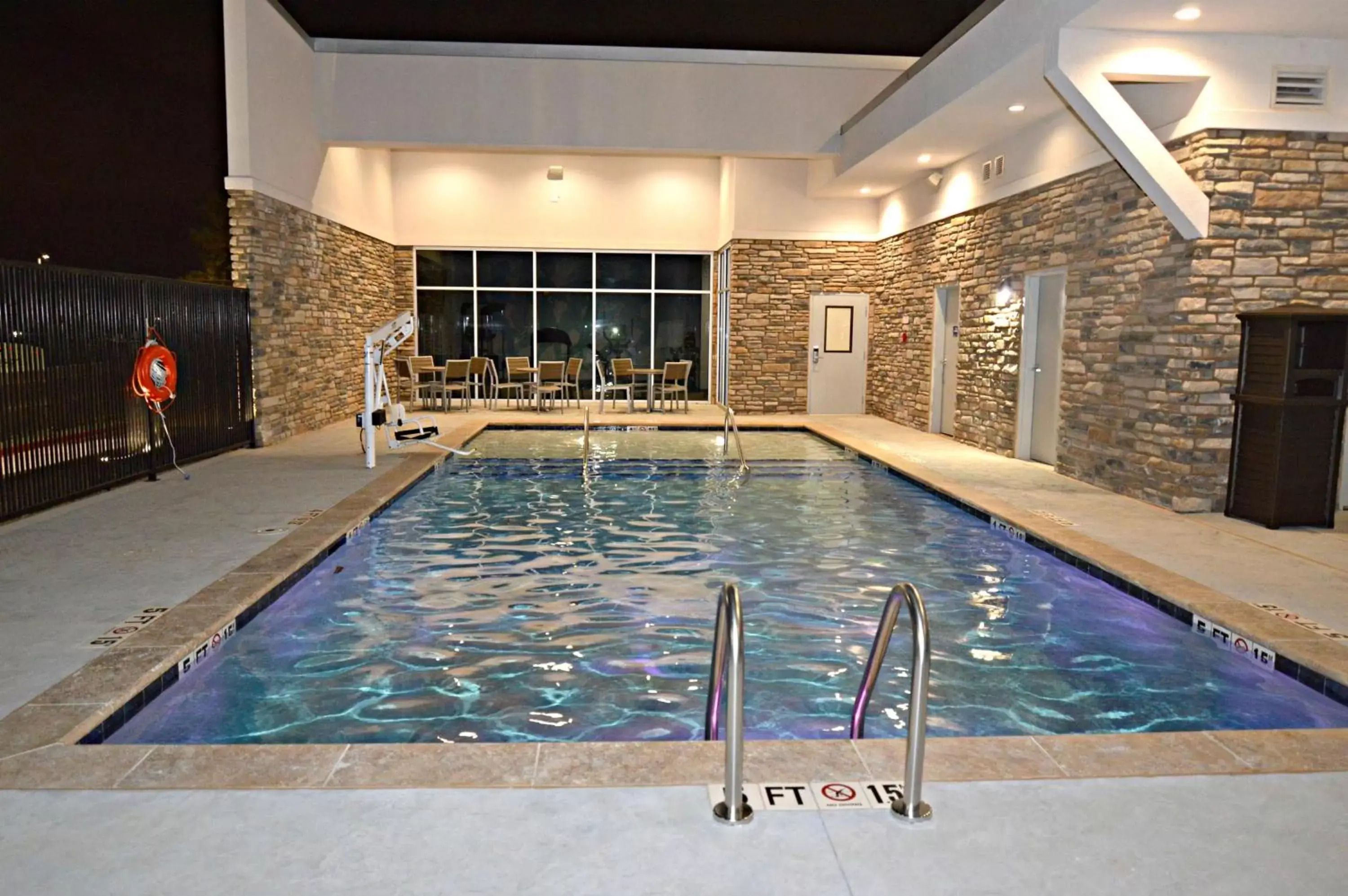 On site, Swimming Pool in Best Western Plus Executive Residency Oklahoma City I-35
