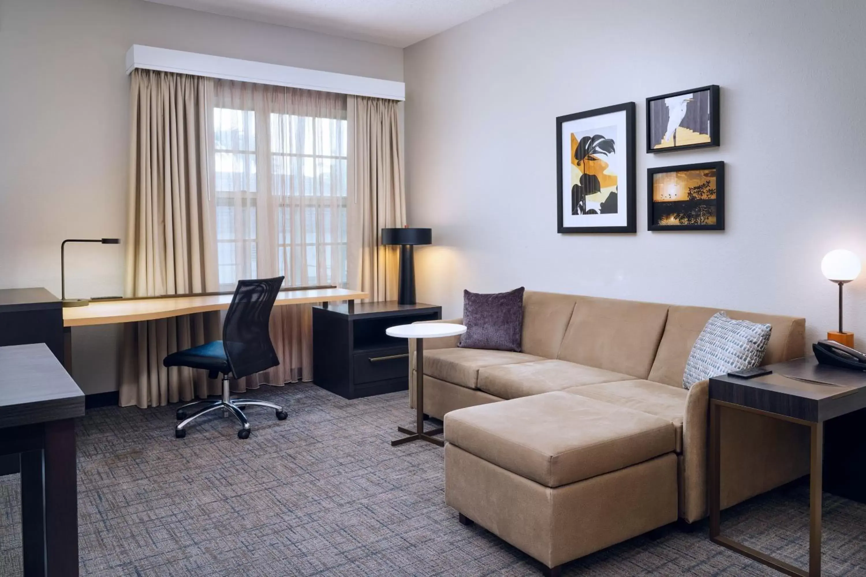 Photo of the whole room, Seating Area in Residence Inn Fort Lauderdale SW/Miramar