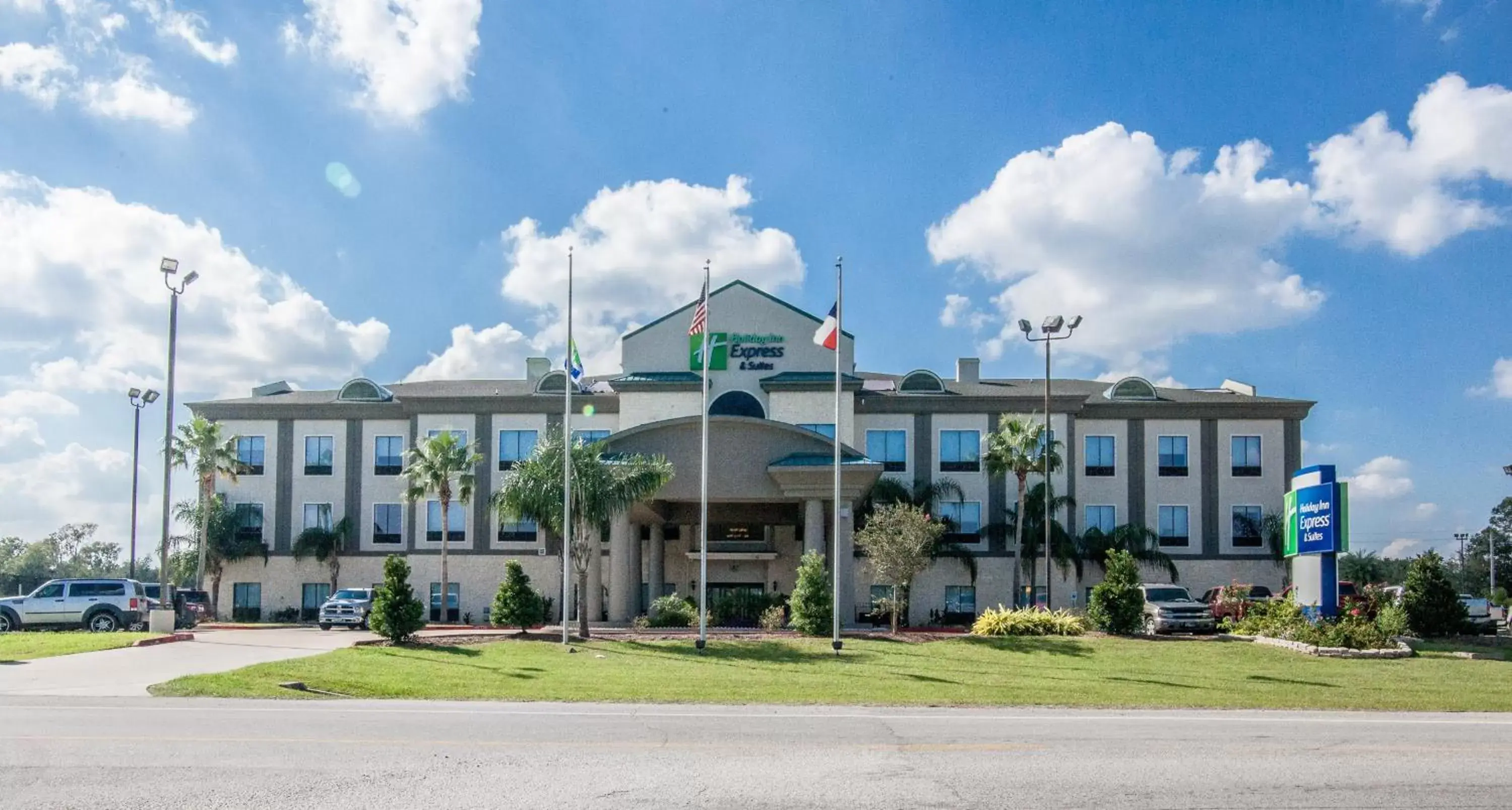 Property Building in Holiday Inn Express Houston-Alvin, an IHG Hotel