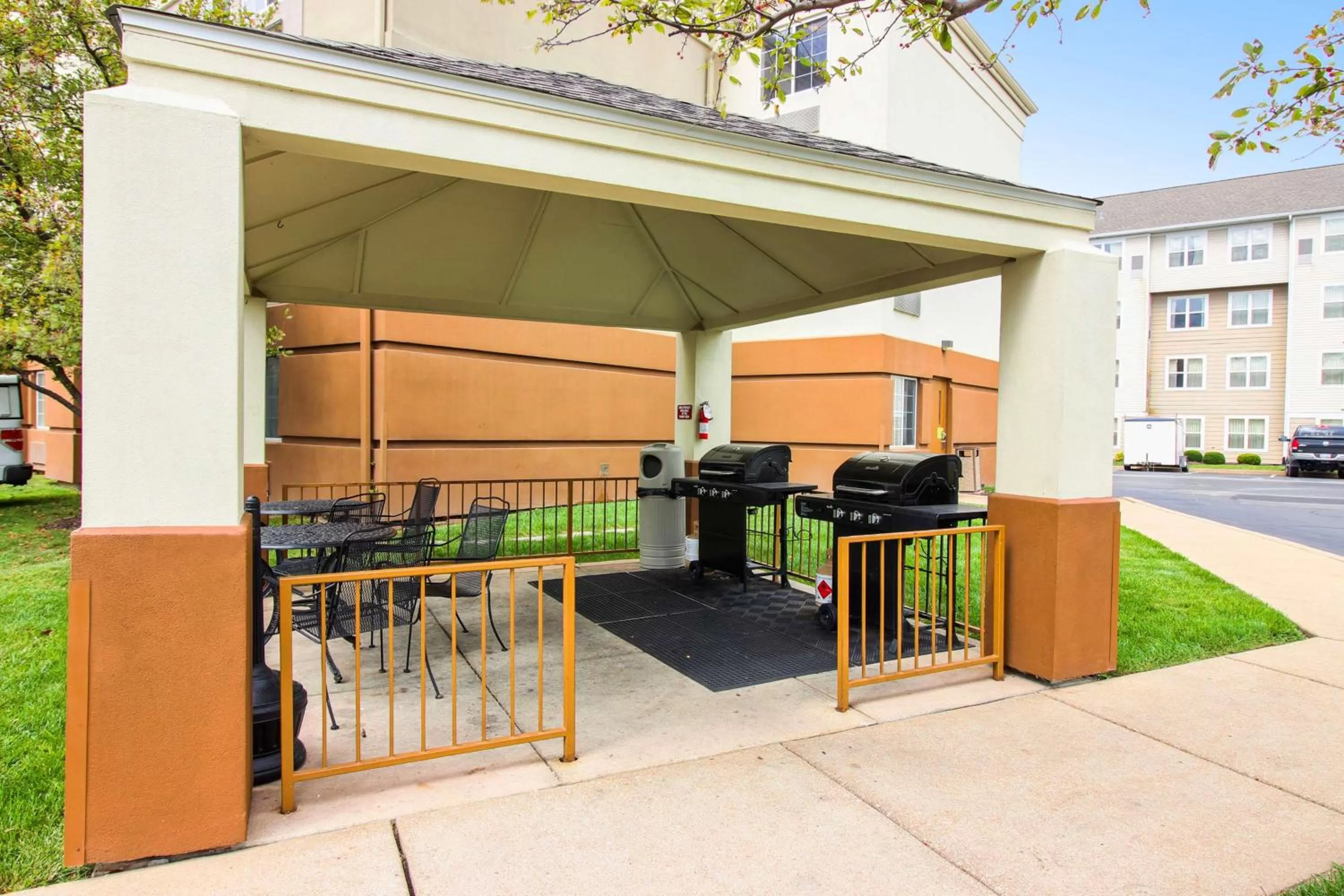 Patio in Sonesta Simply Suites St Louis Earth City