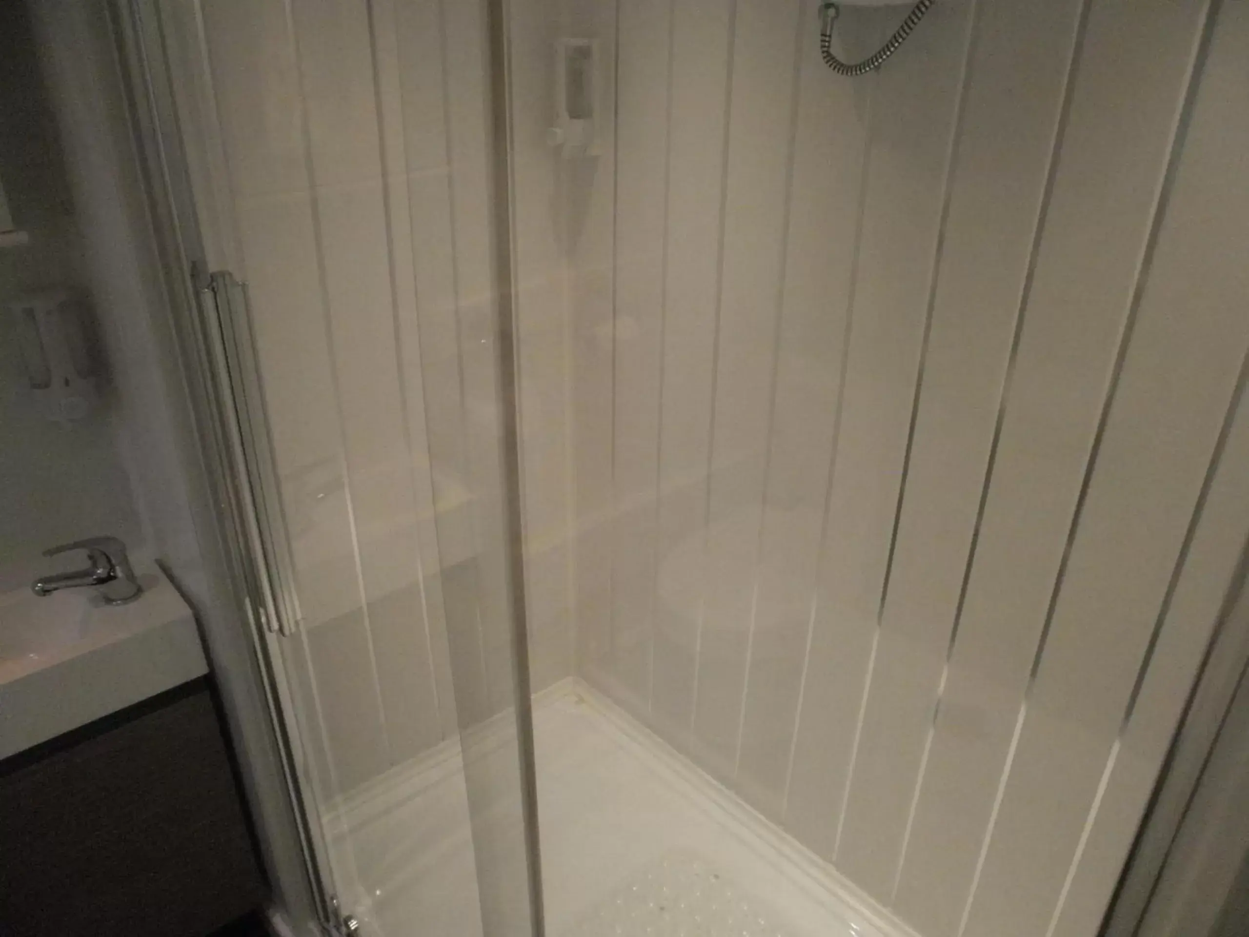 Shower, Bathroom in The Withnell Hotel