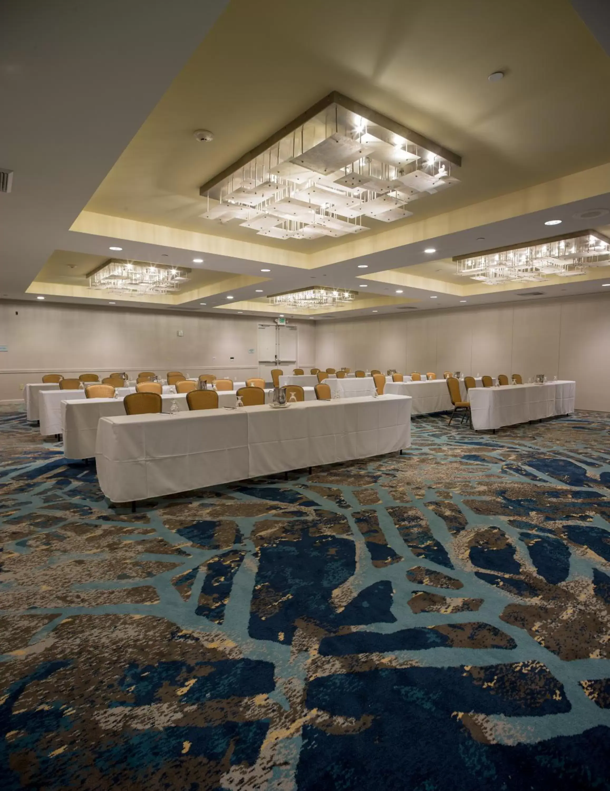 Banquet/Function facilities, Banquet Facilities in Crowne Plaza Hotel Ventura Beach, an IHG Hotel