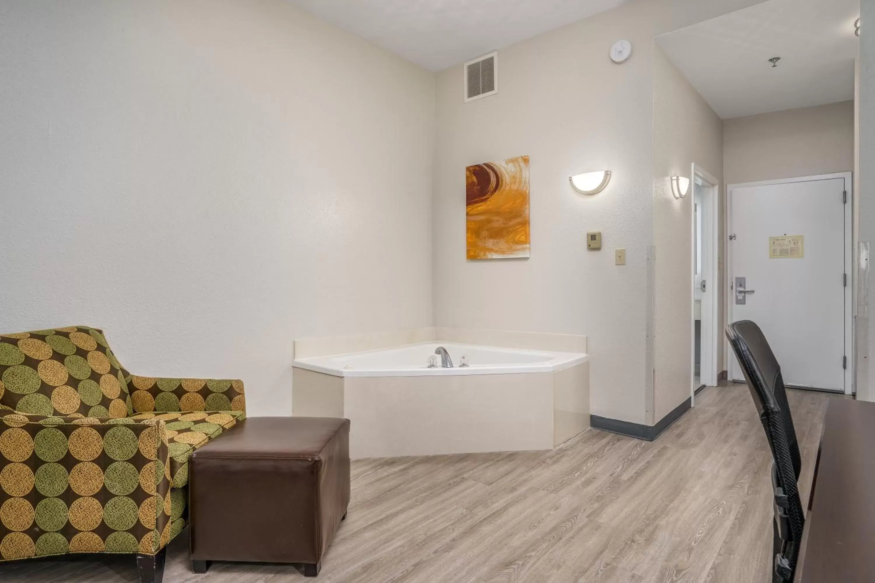 Photo of the whole room, Bathroom in Best Western Plus Silvercreek Inn