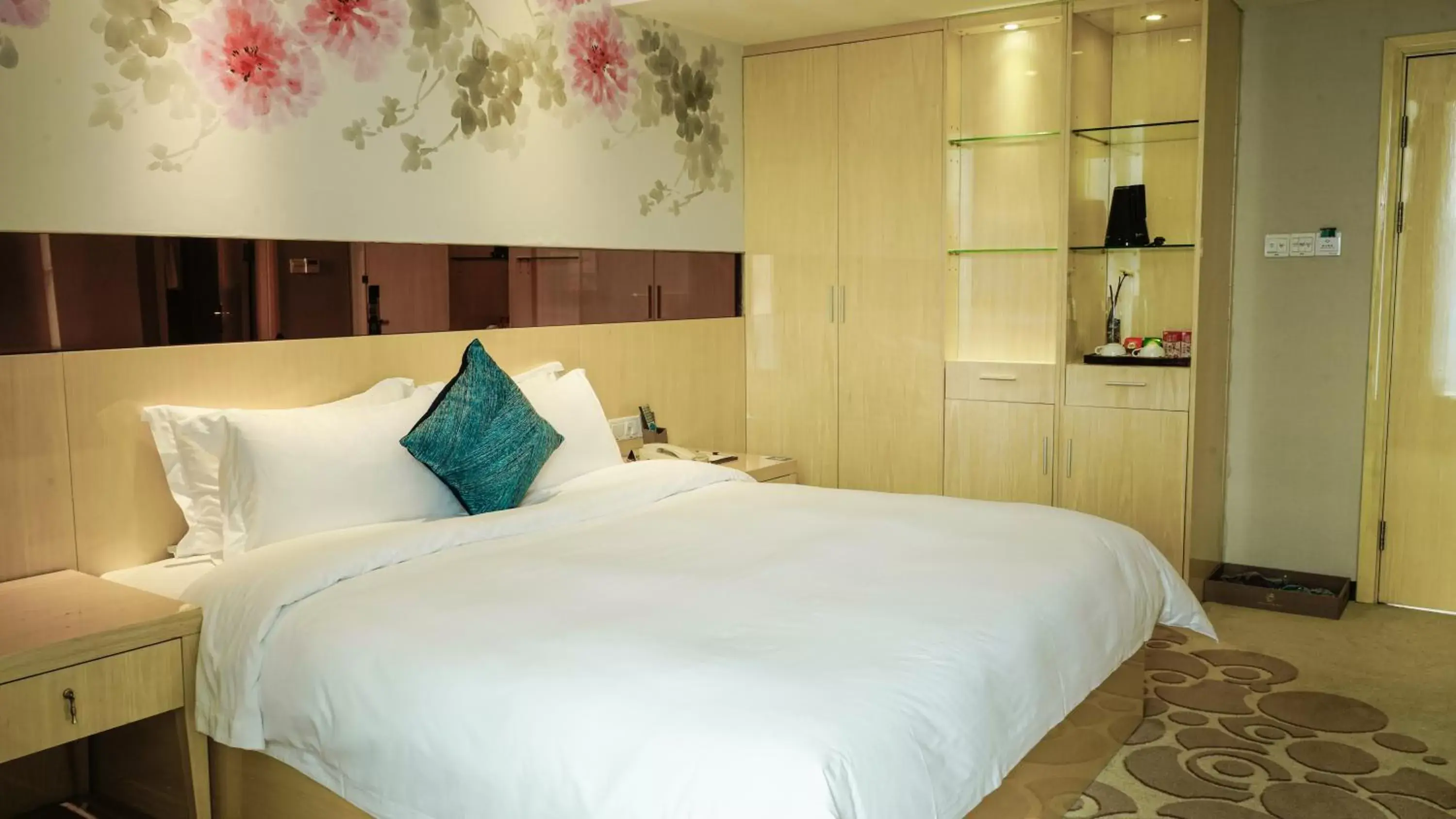 Bed in Paco Hotel Ouzhuang Metro Guangzhou-Free shuttle to Canton fair