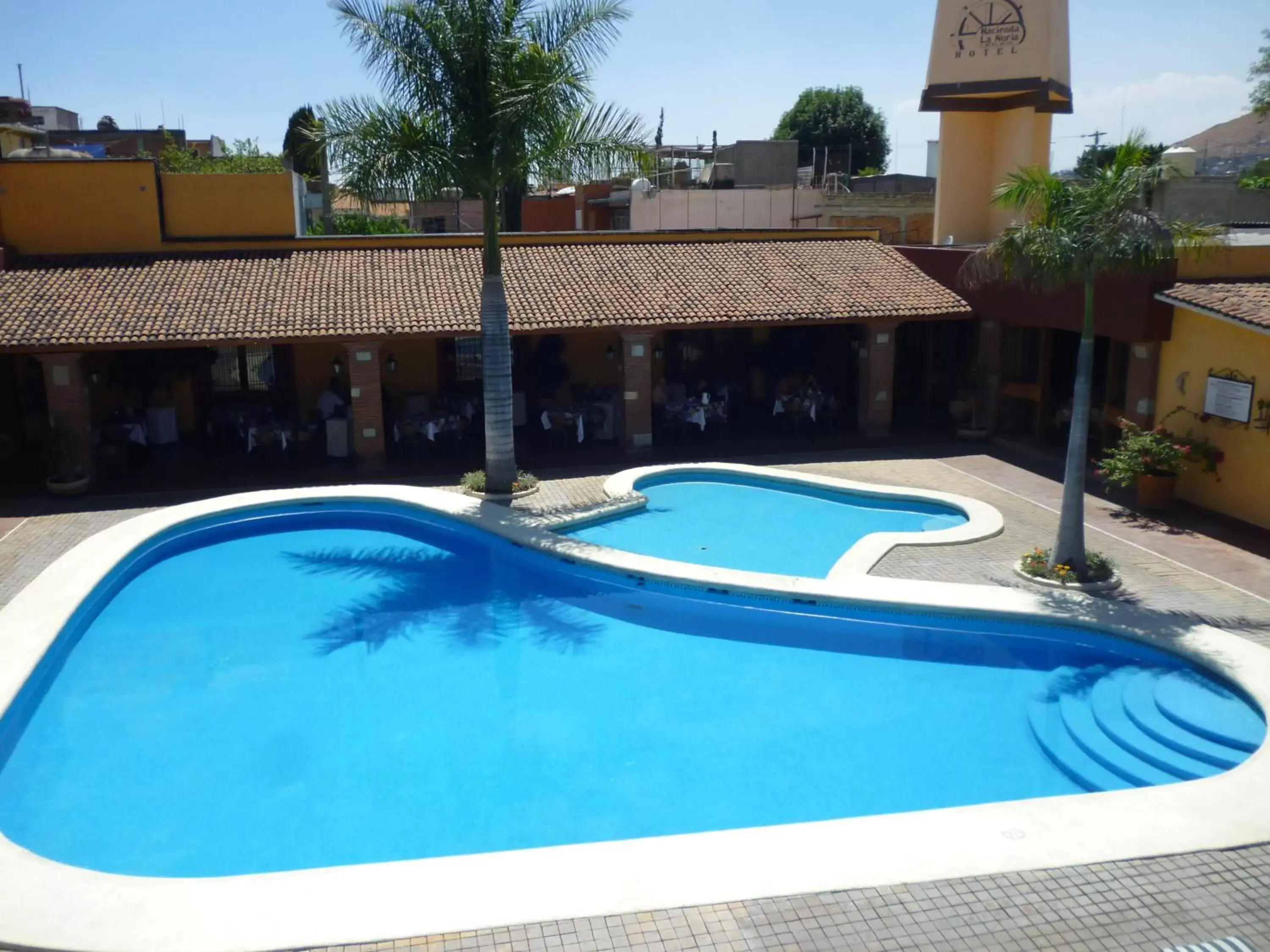 Swimming Pool in Hotel Hacienda