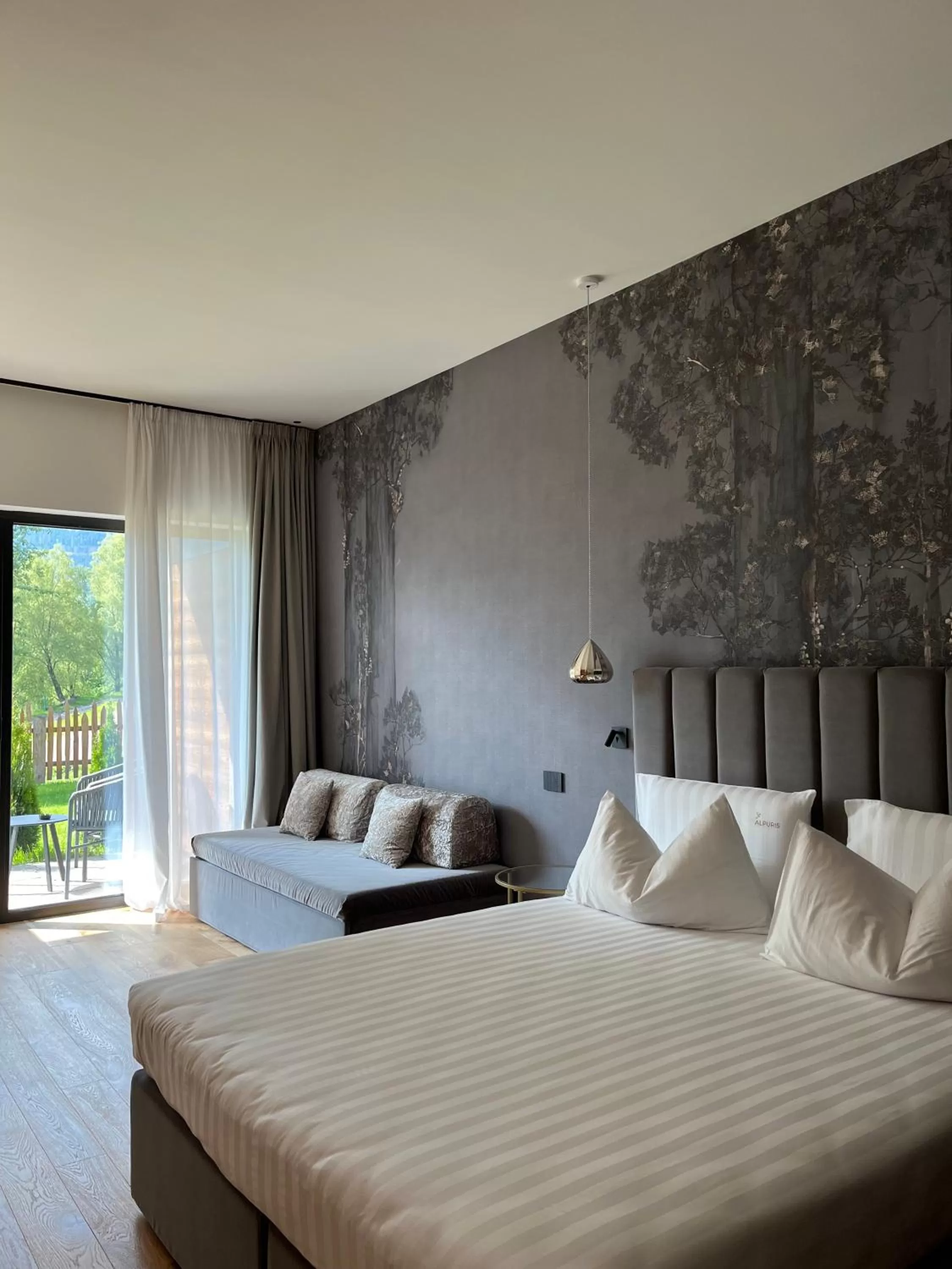 Bed in Alpuris - Your Boutique Suite - Hotel B&B