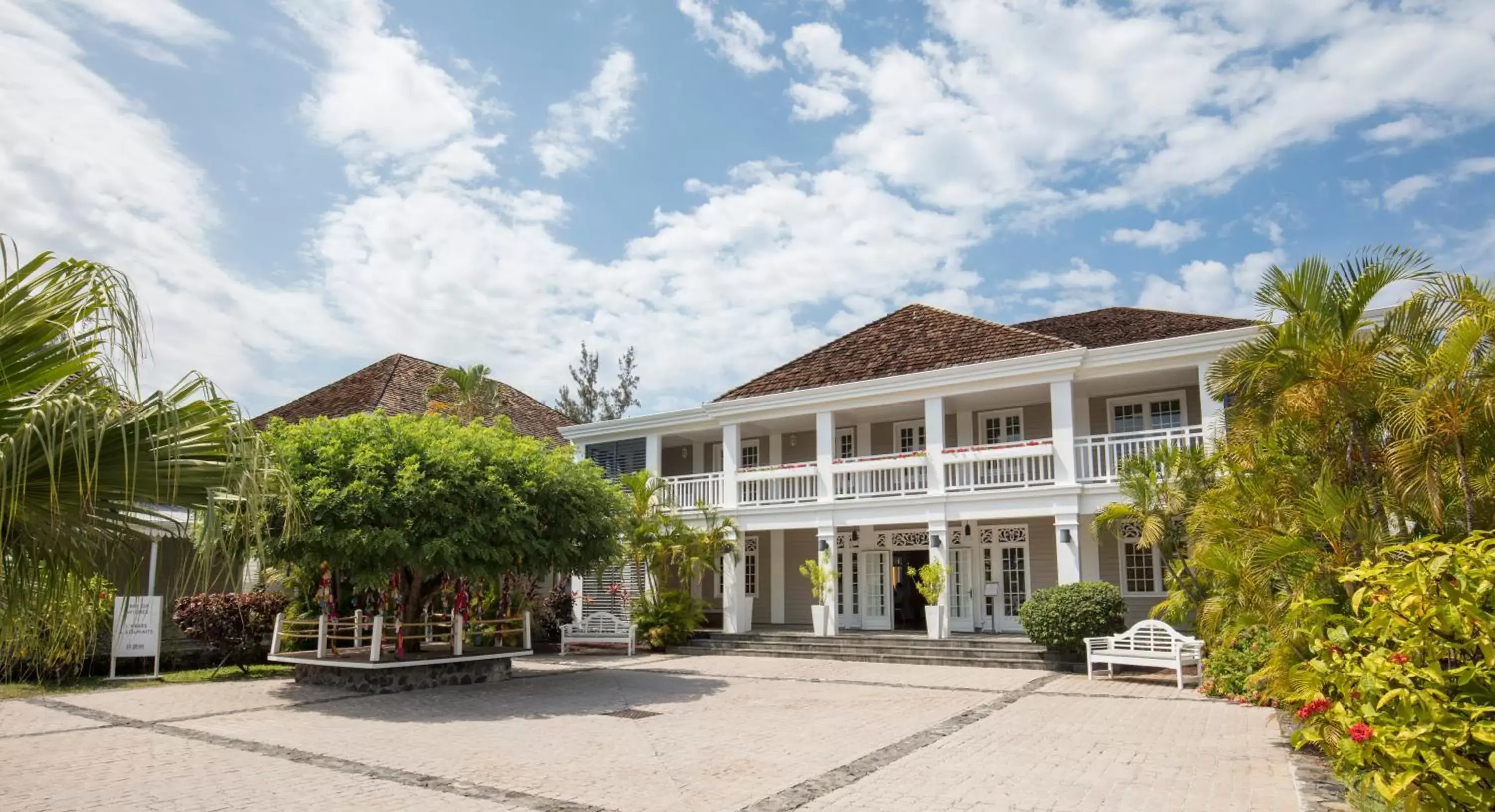 Property building in LUX* Saint Gilles Resort Property building in LUX* Saint Gilles Resort