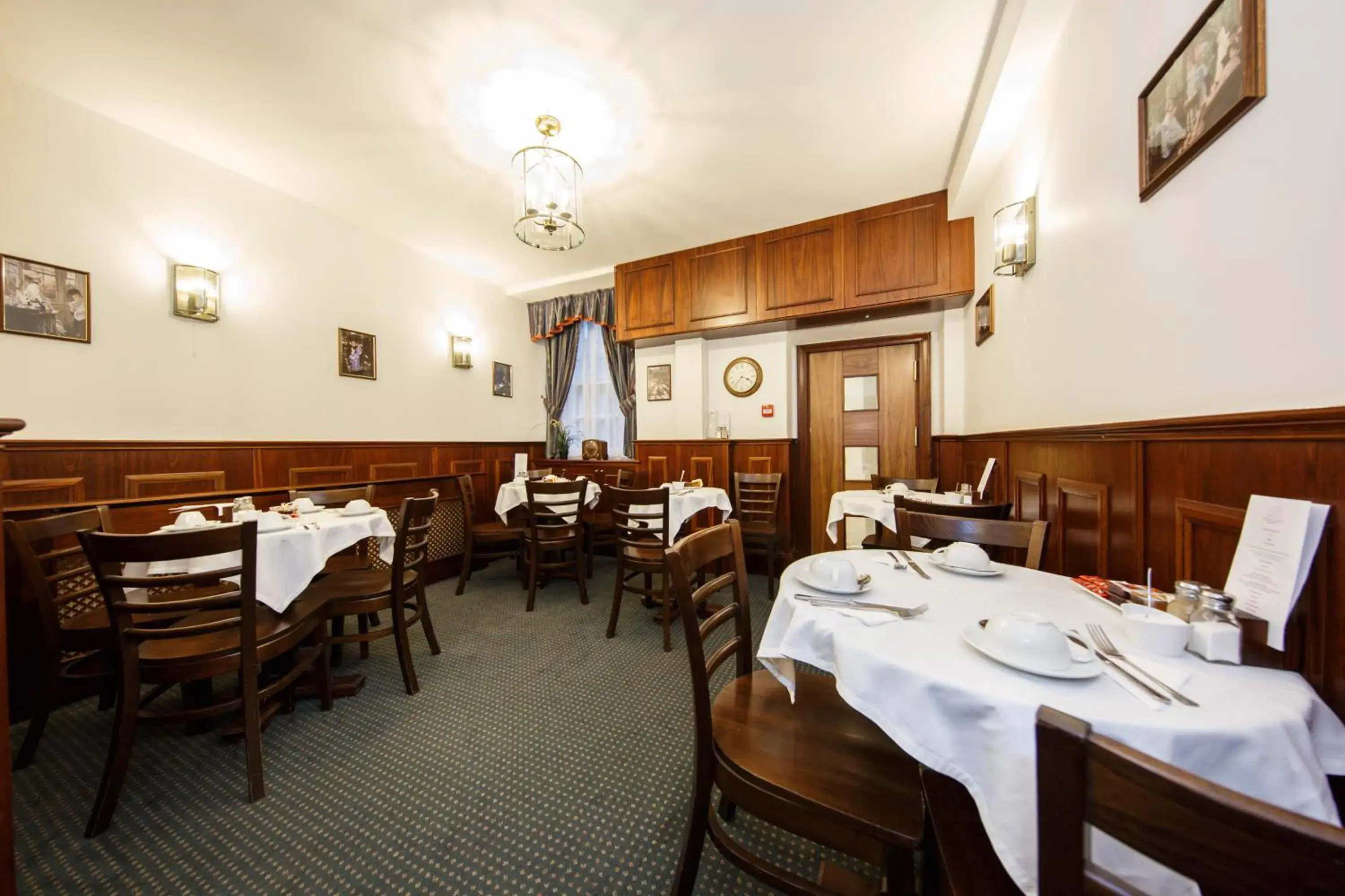 English/Irish breakfast, Restaurant/Places to Eat in Regency House Hotel