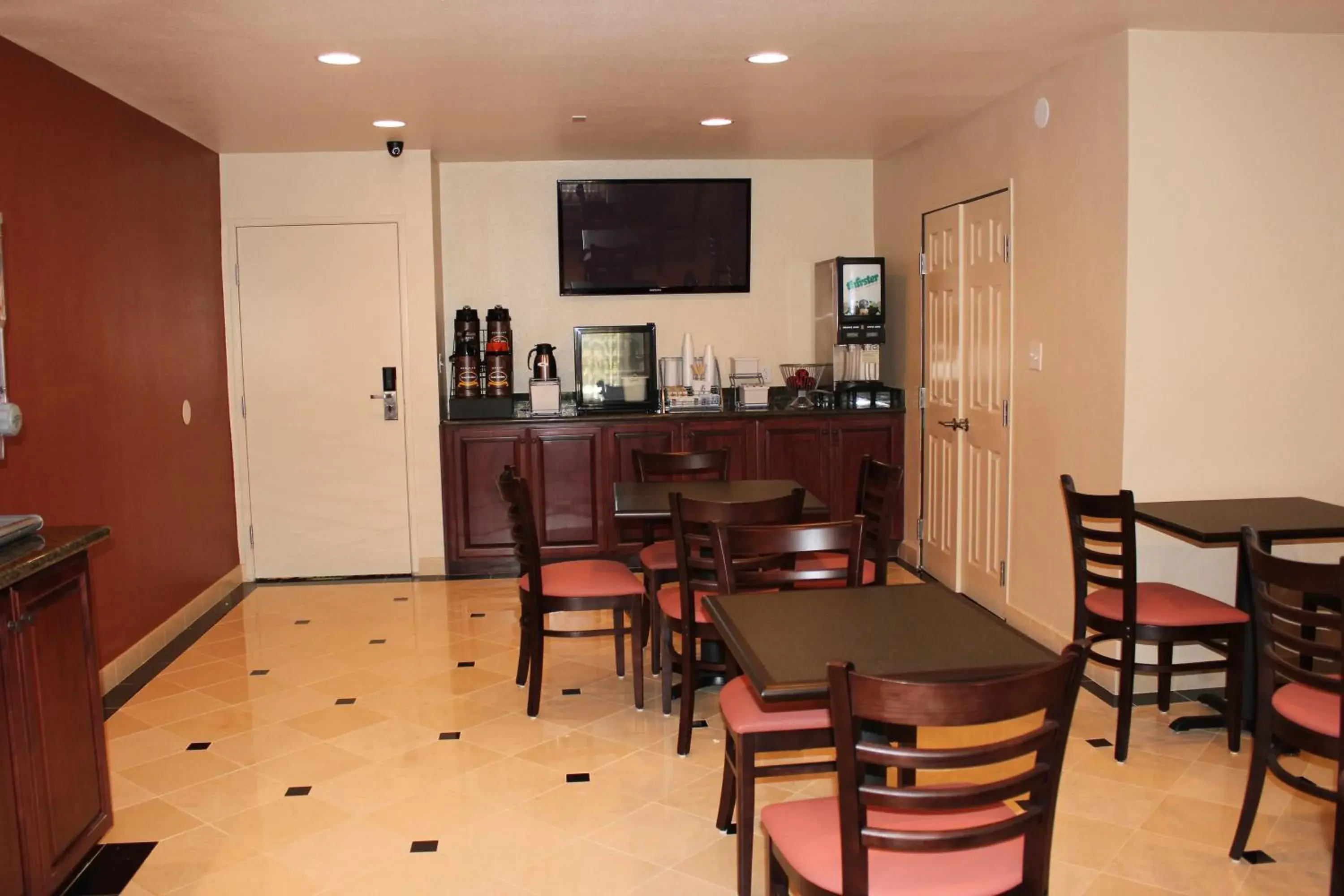 Restaurant/places to eat in Super 8 by Wyndham Vallejo/Napa Valley Restaurant/places to eat in Super 8 by Wyndham Vallejo/Napa Valley