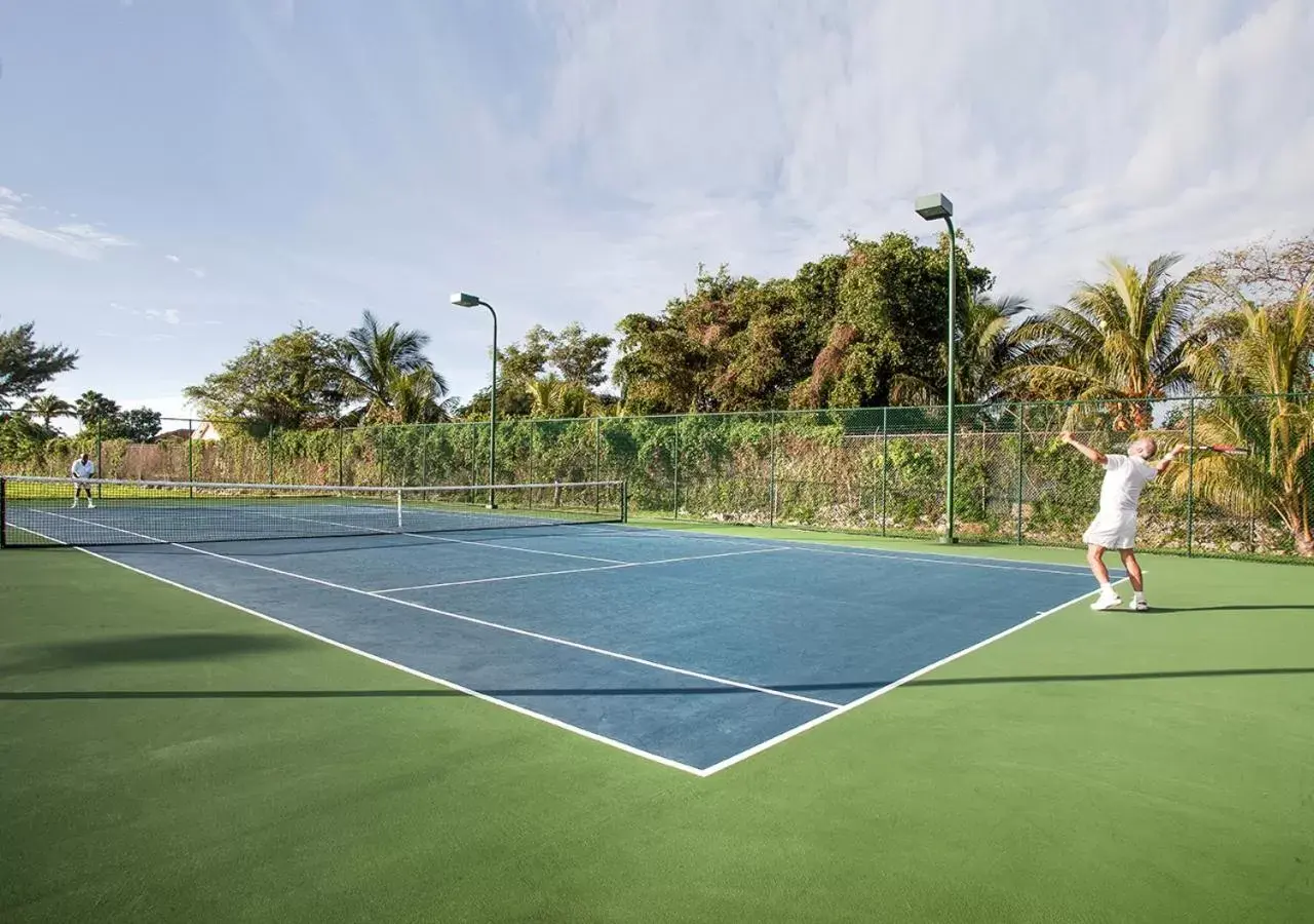 Tennis court, Tennis/Squash in Palm Cay Marina and Resort