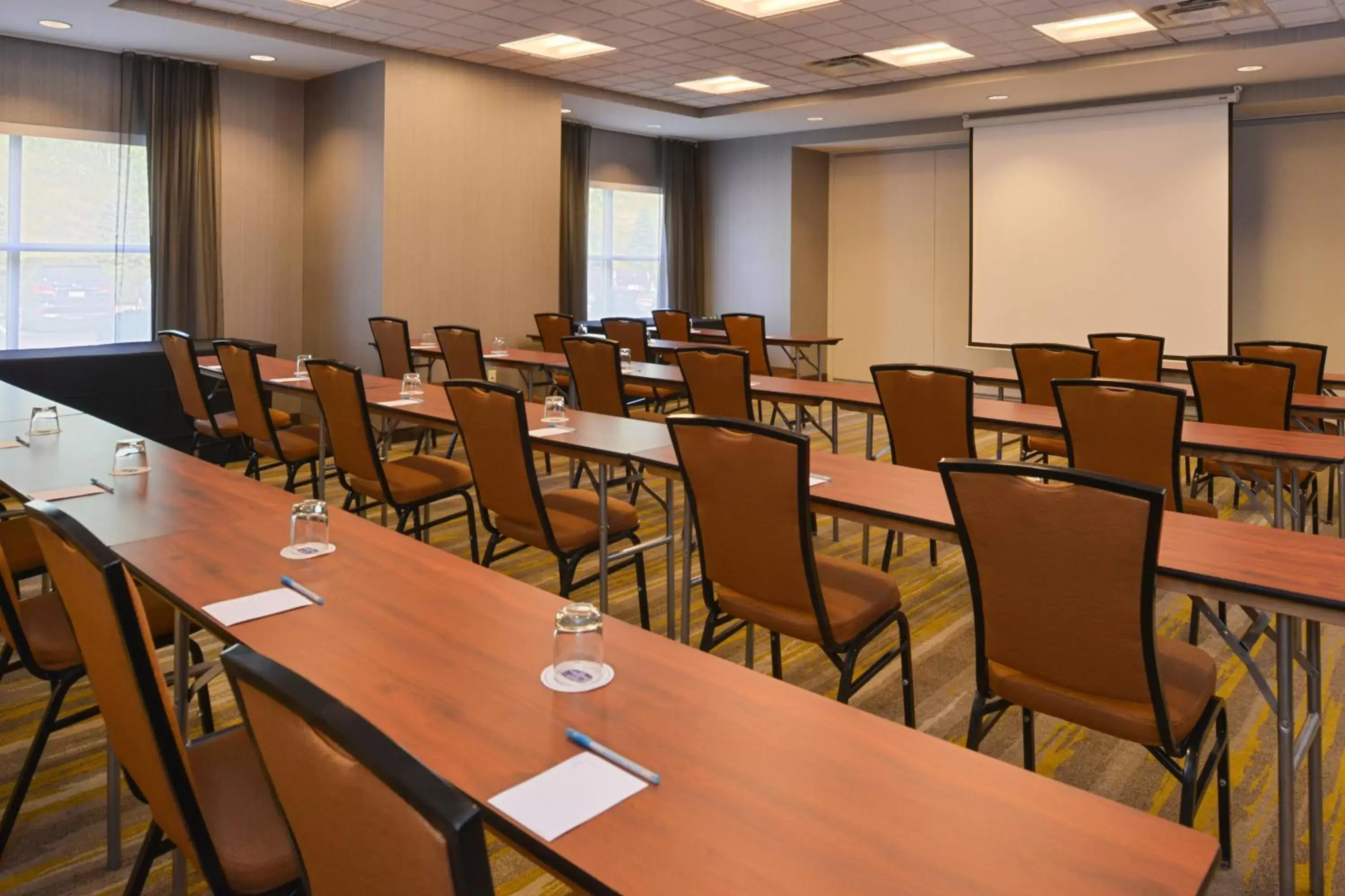 Meeting/conference room in SpringHill Suites Pittsburgh Mills