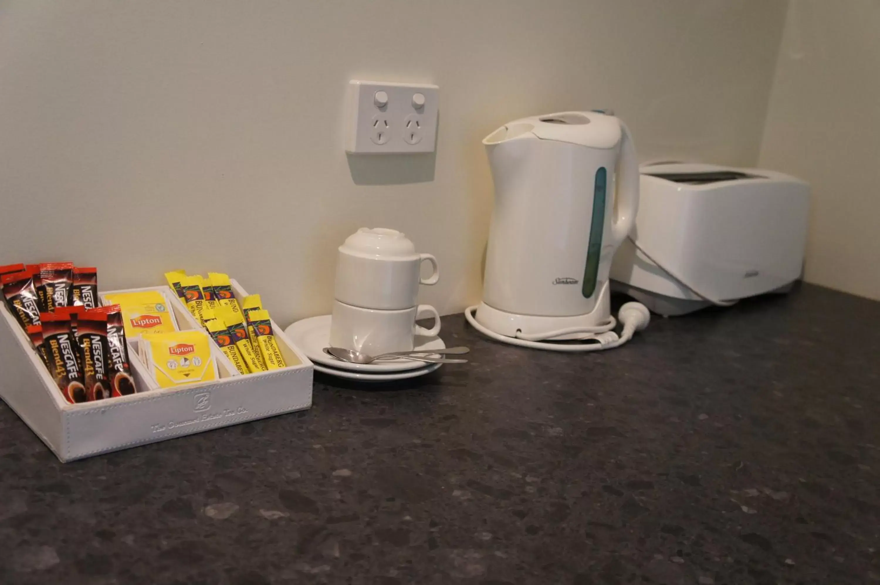 Coffee/Tea Facilities in Heyfield Railway Hotel