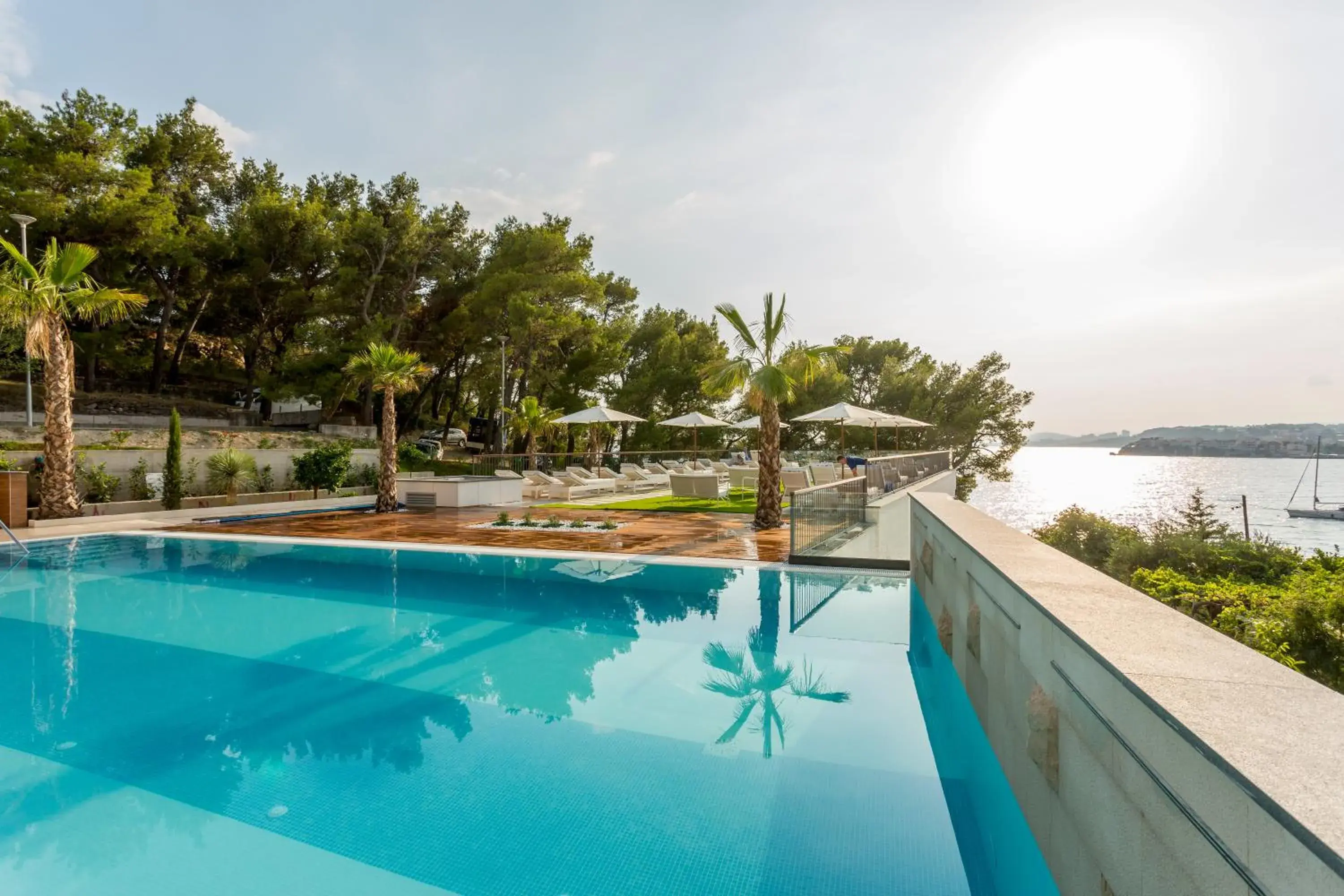 Sea view, Swimming Pool in Hotel Eden