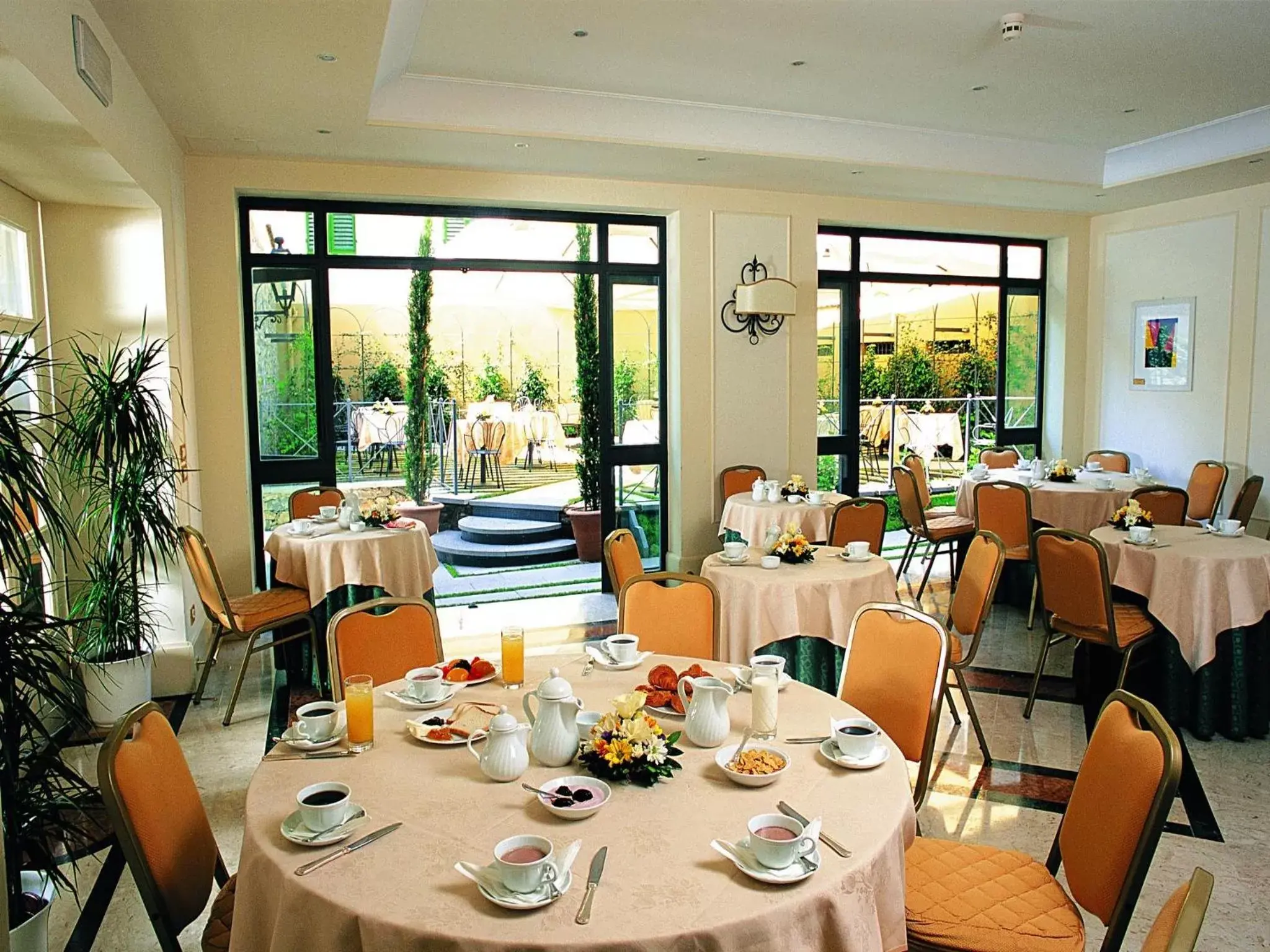 Restaurant/Places to Eat in Grand Hotel Adriatico