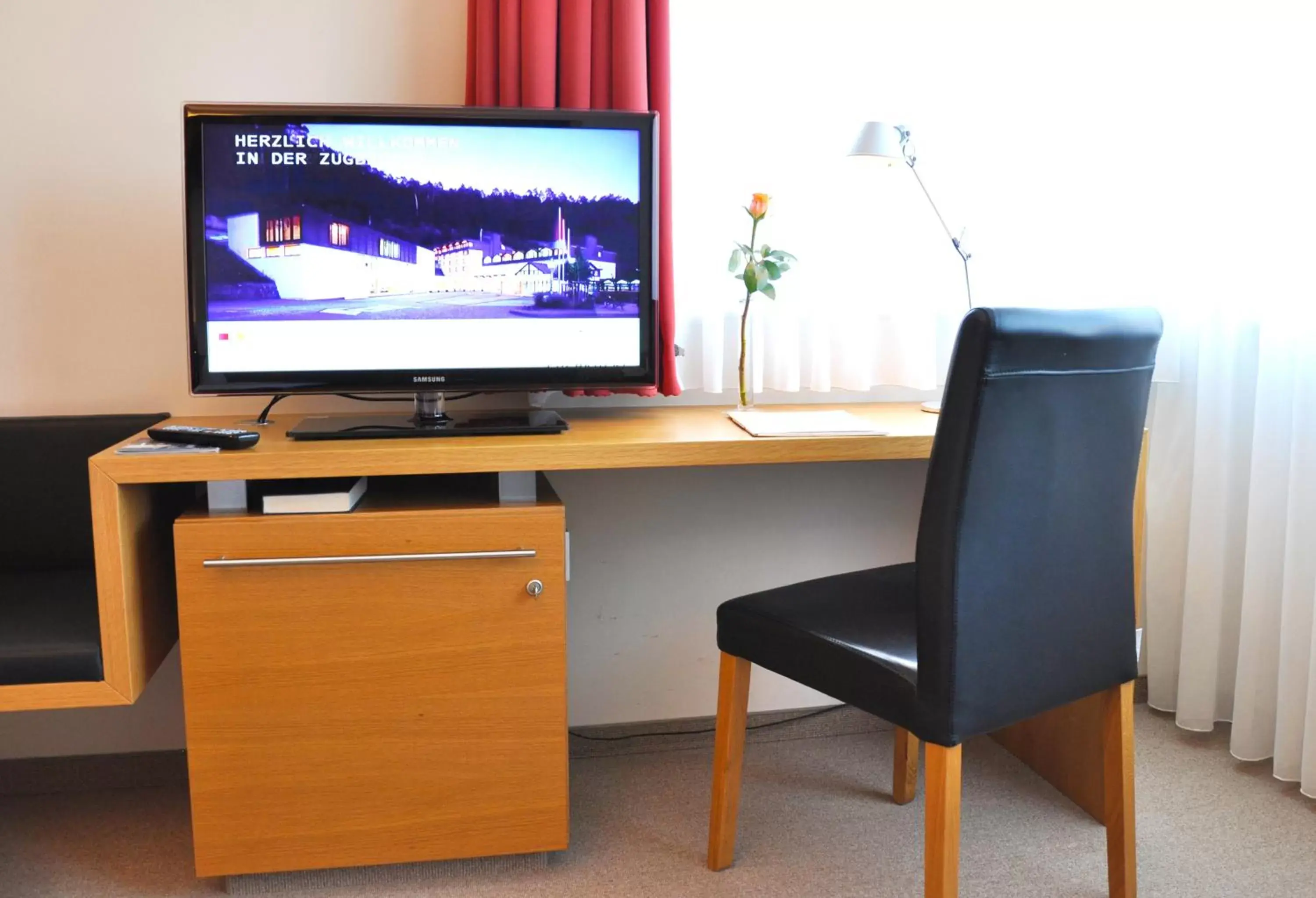 TV and multimedia, TV/Entertainment Center in Hotel Zugbrücke Grenzau