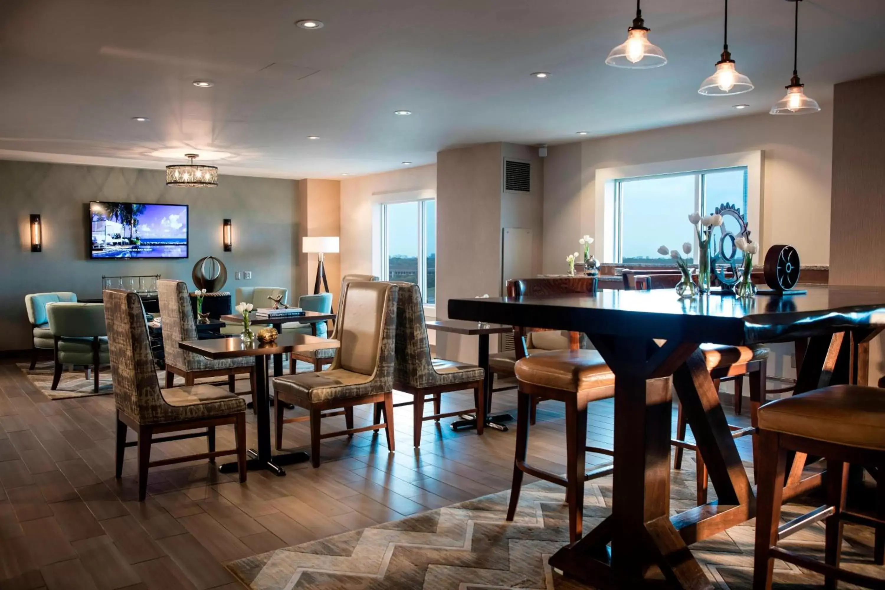 Lounge or bar, Restaurant/Places to Eat in Renaissance Dallas Richardson Hotel