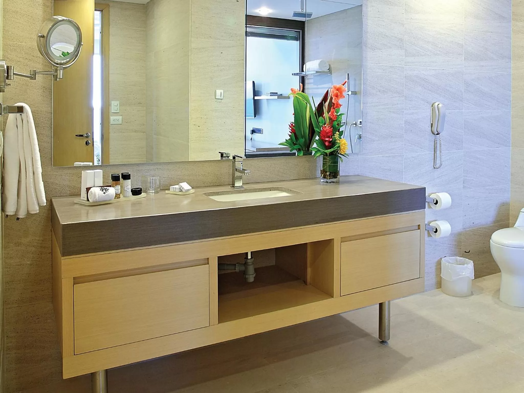 Shower in Las Americas Torre Del Mar