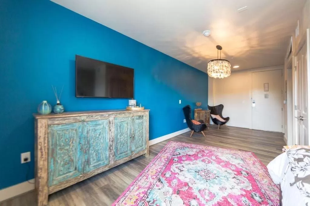 Bed in The Bishop Arts Hotel by Qresorts