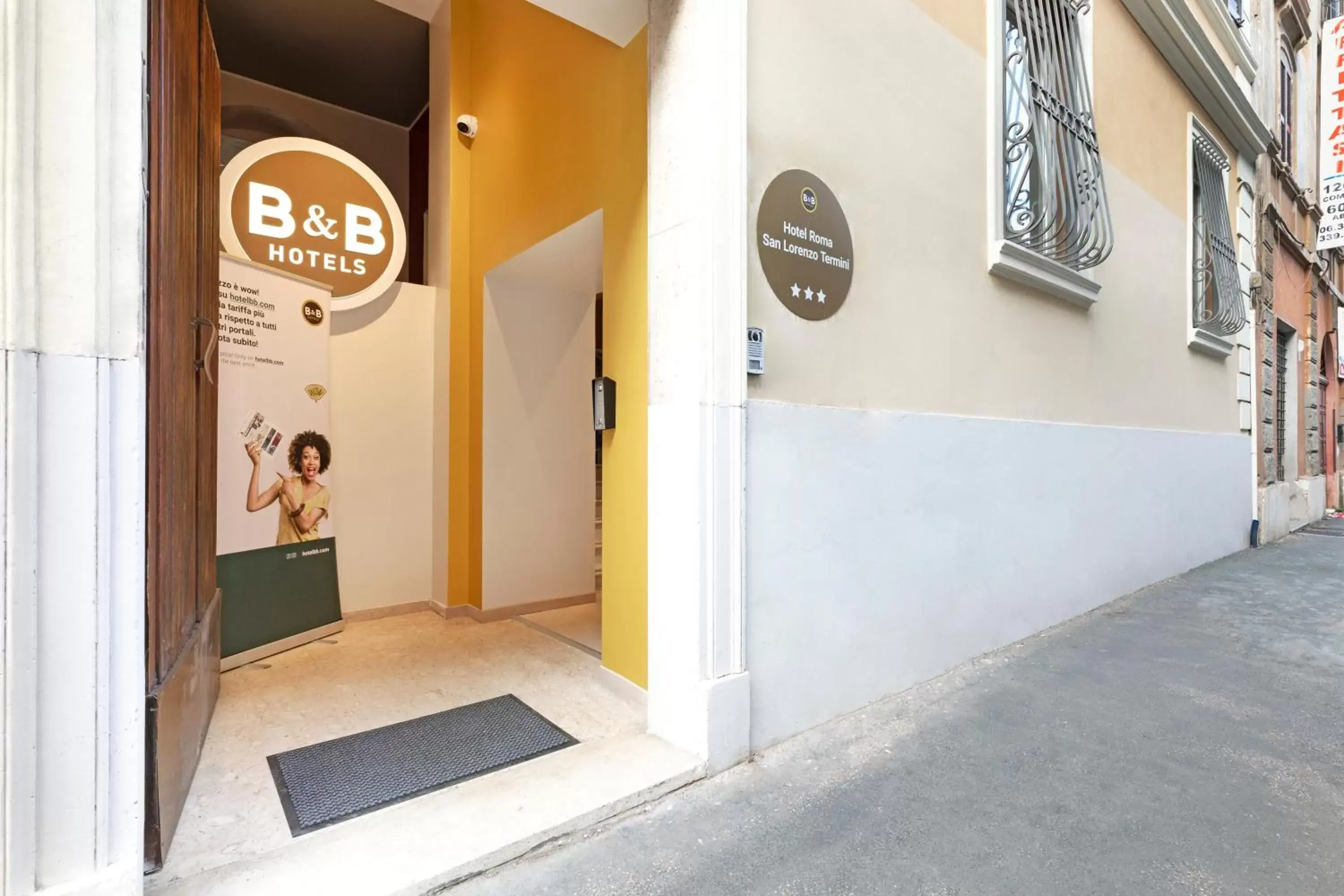 Facade/entrance in B&B Hotel Roma San Lorenzo Termini