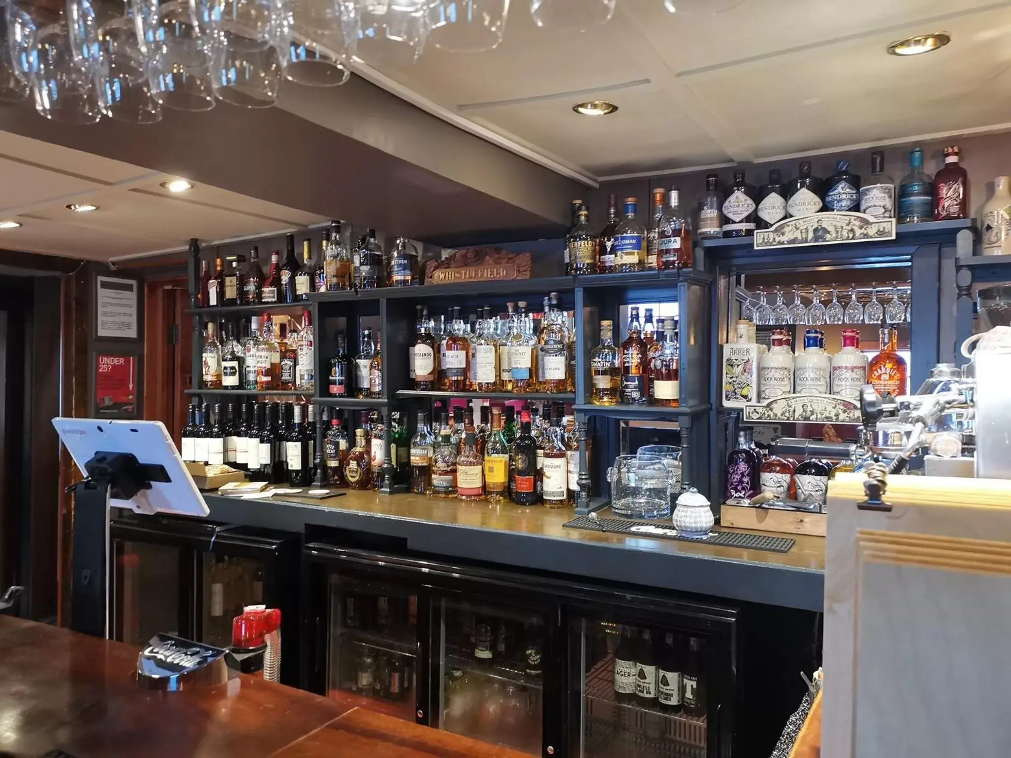 Lounge or bar, Lounge/Bar in Whistlefield Inn