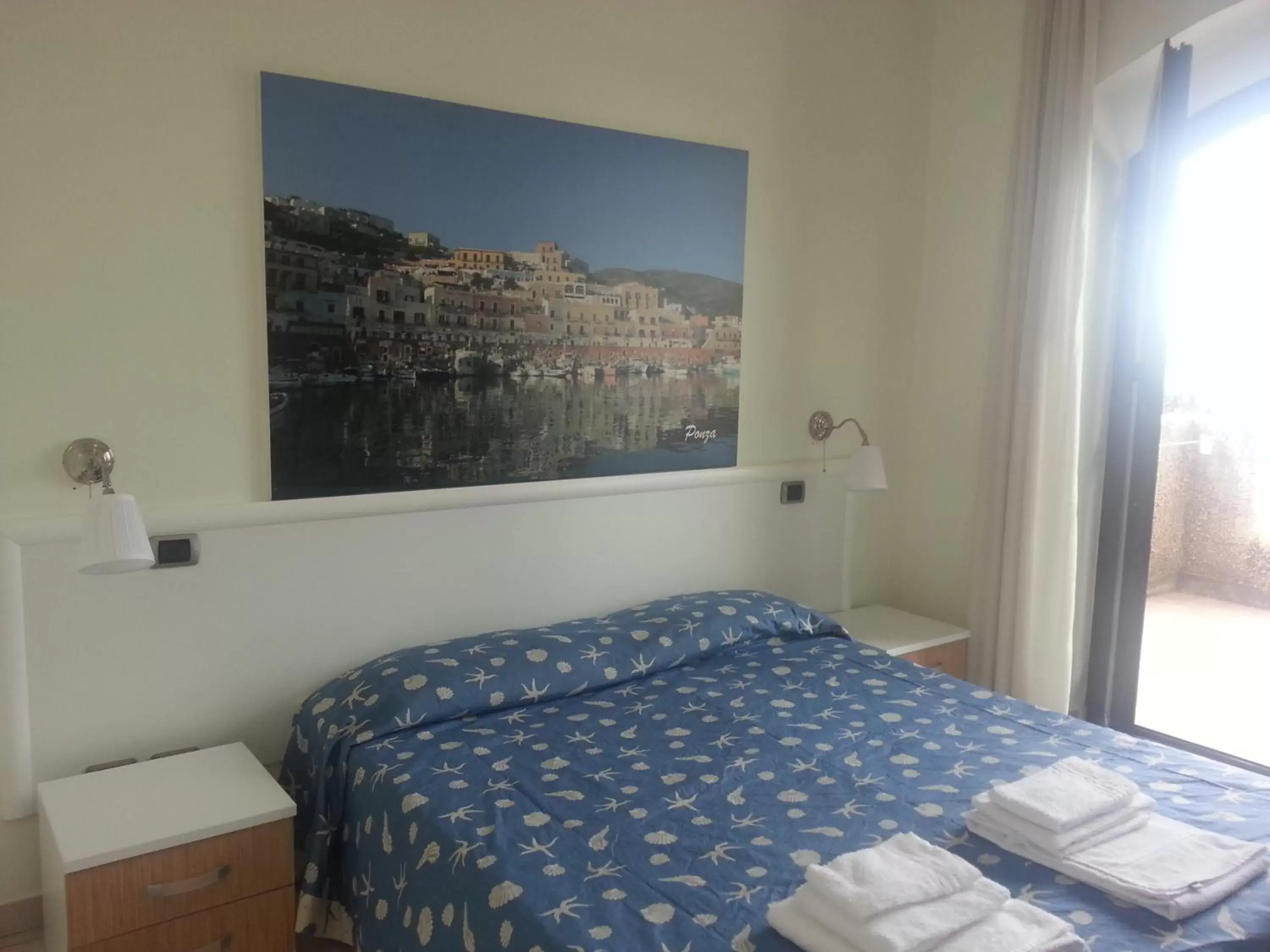 Bed in Hotel Tirreno Formia