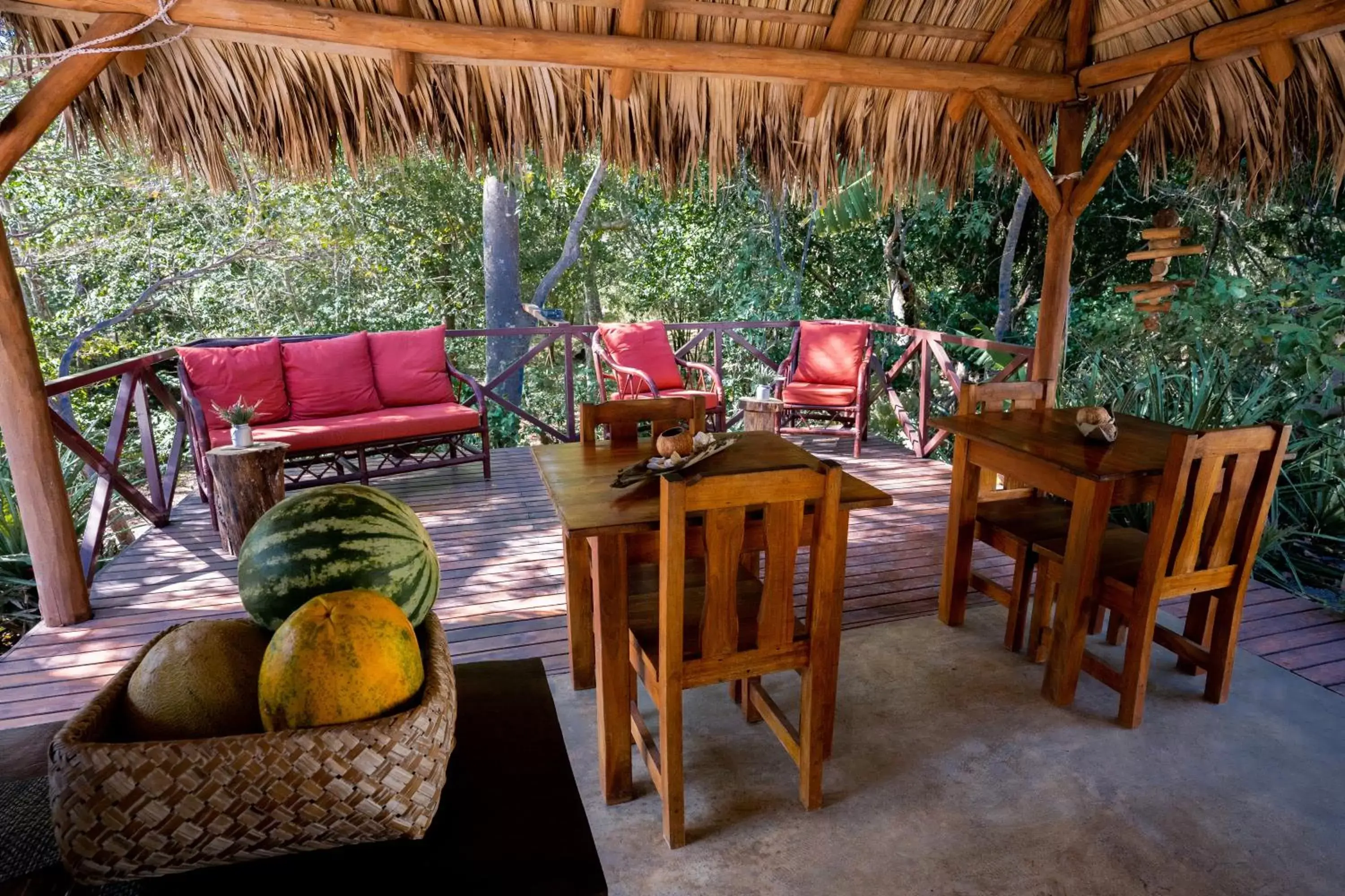 Restaurant/Places to Eat in Antema Lodge Secteur Tamarindo, piscine, yoga, gym, jungle et paix