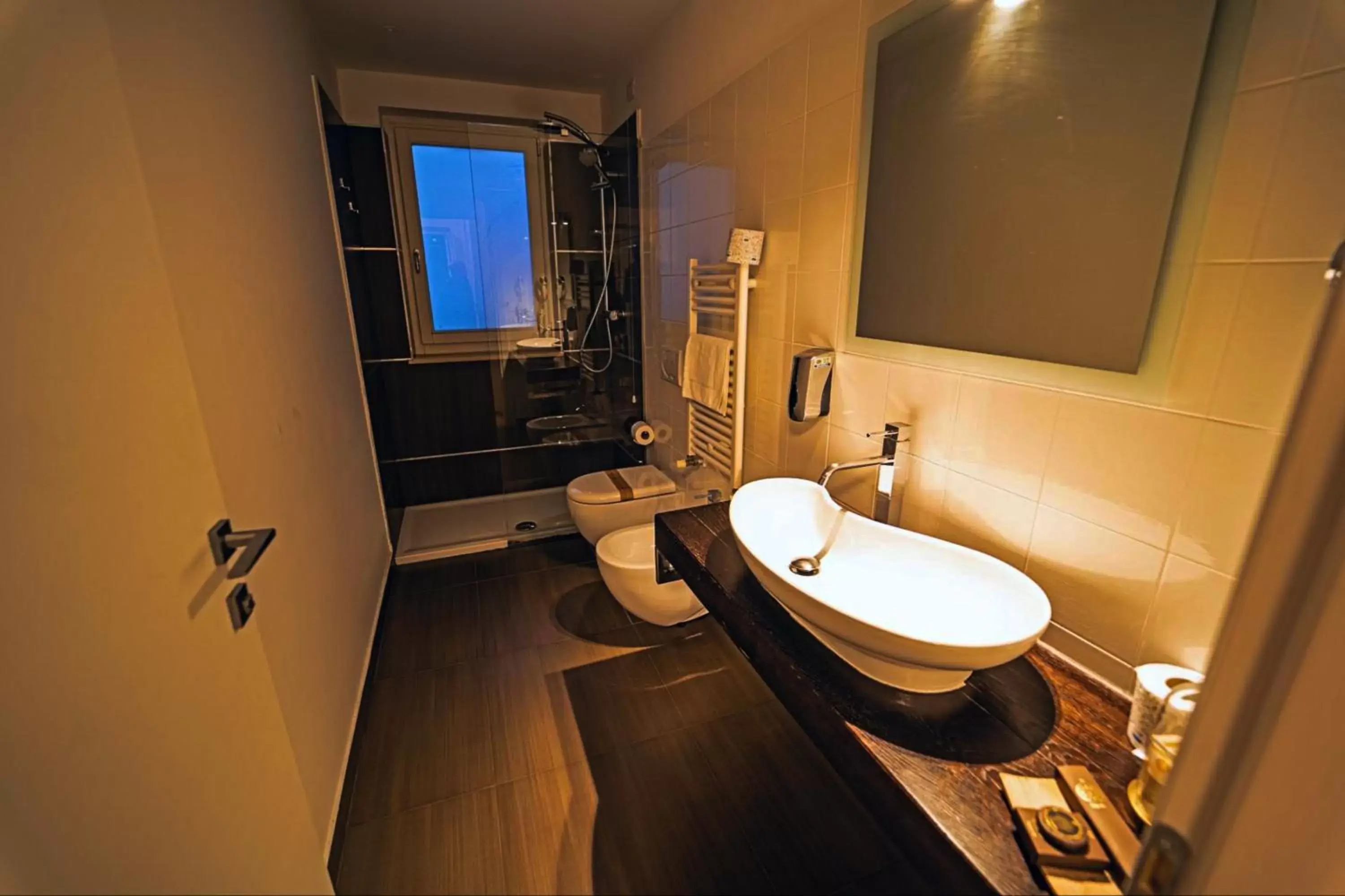 Bathroom in Hotel Cave Del Sole