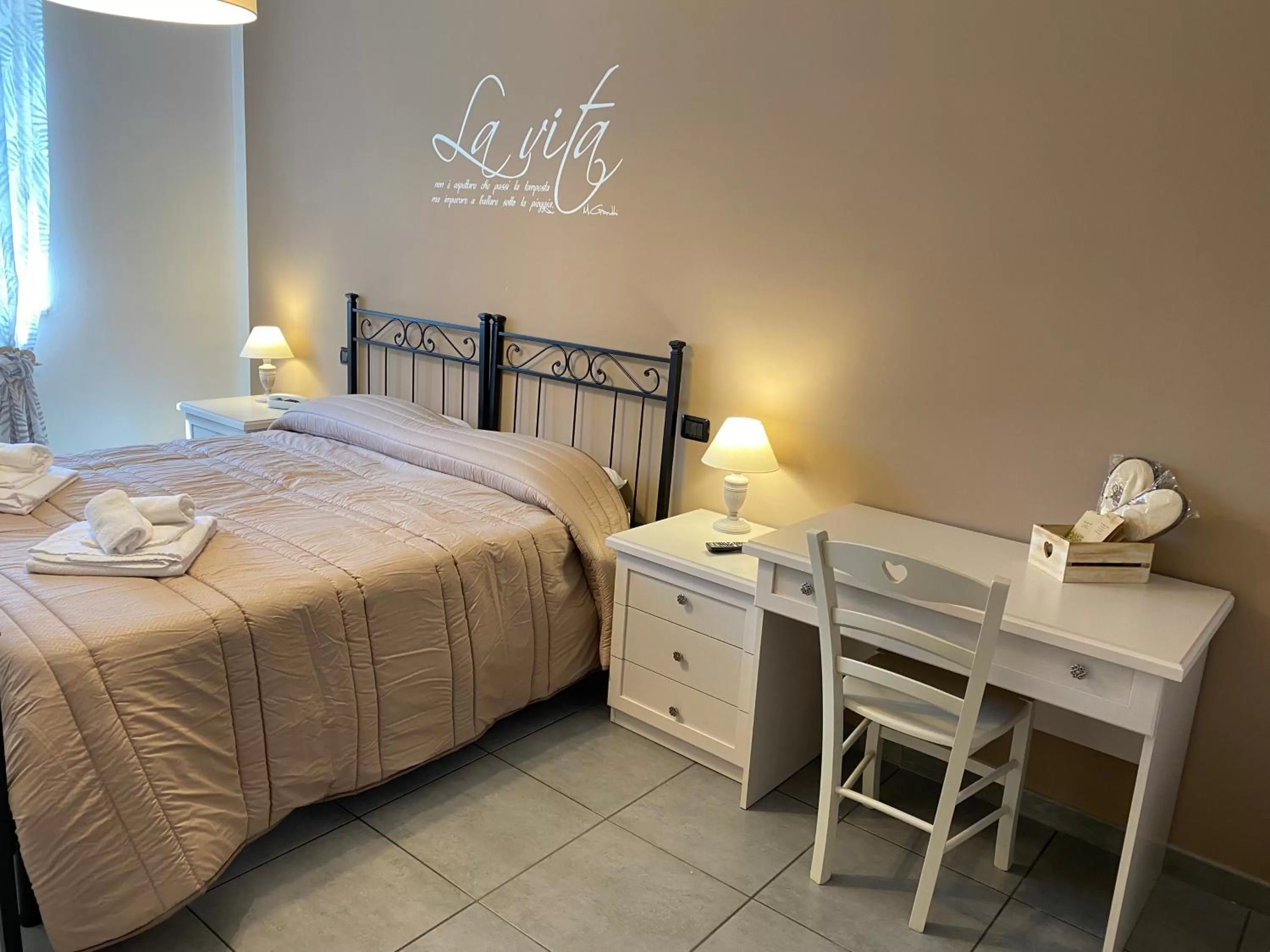 Bed in BELLA ASSISI B & B