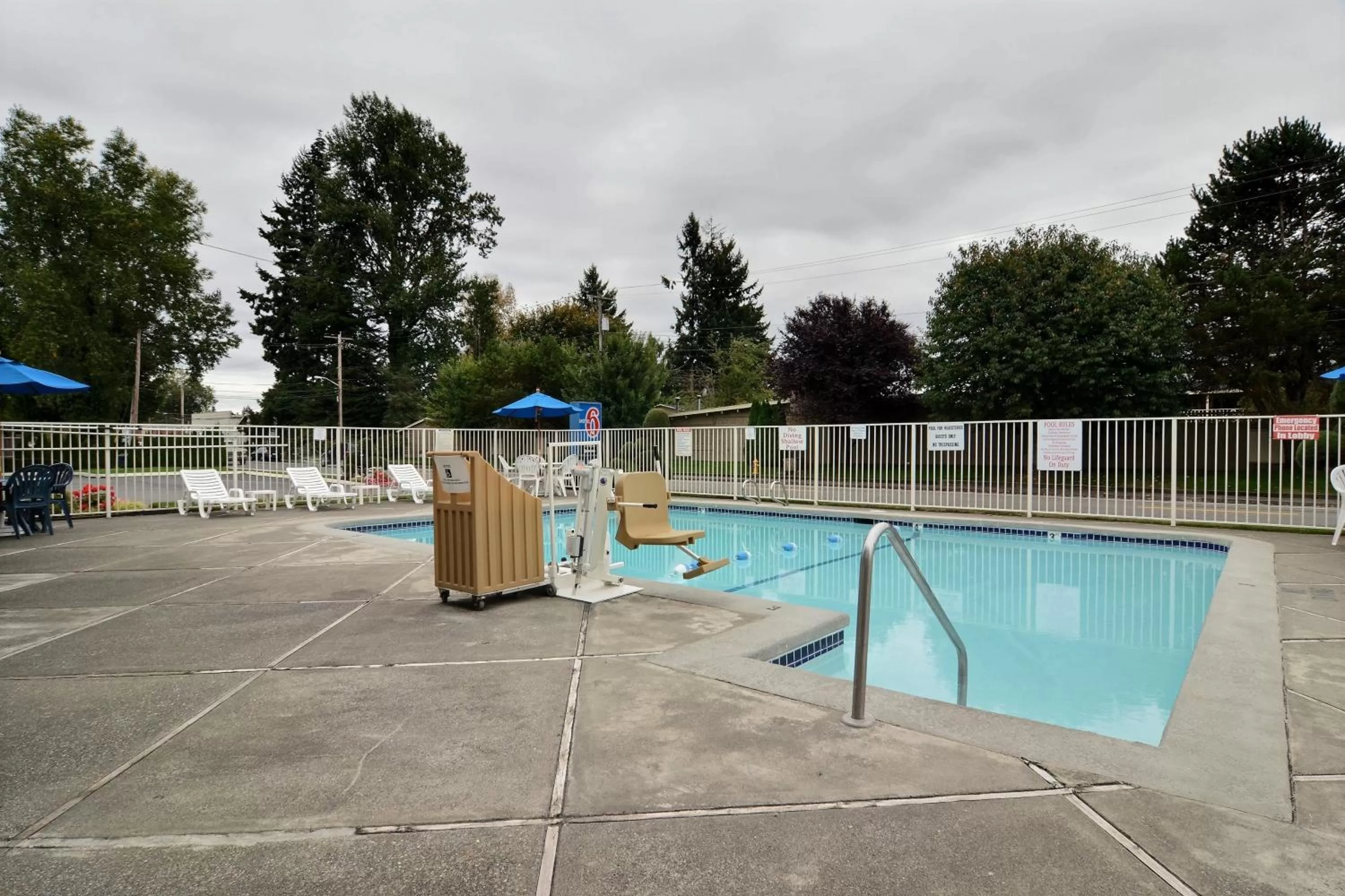 Swimming pool in Motel 6-Tumwater, WA - Olympia