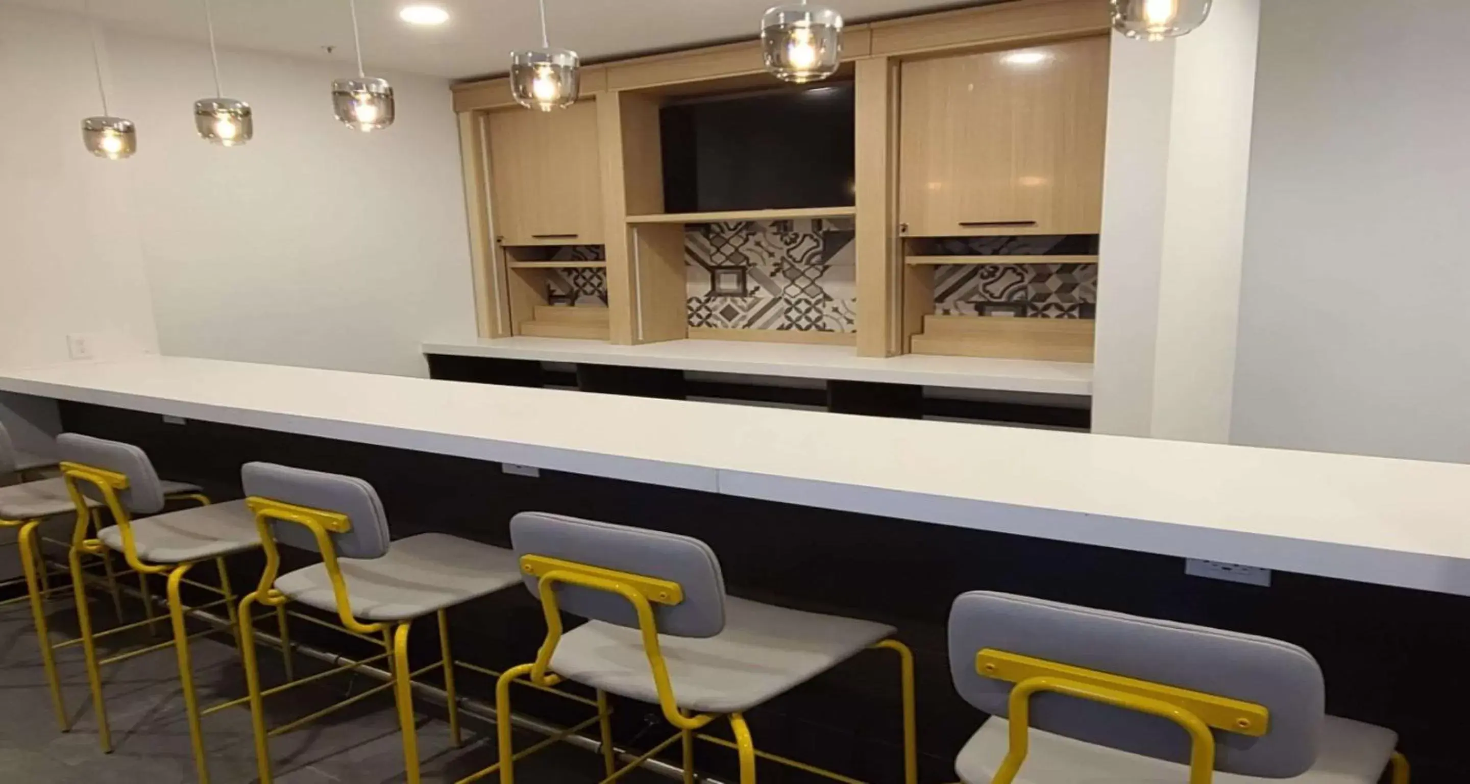 Lounge or bar in Best Western Watertown Lounge or bar in Best Western Watertown