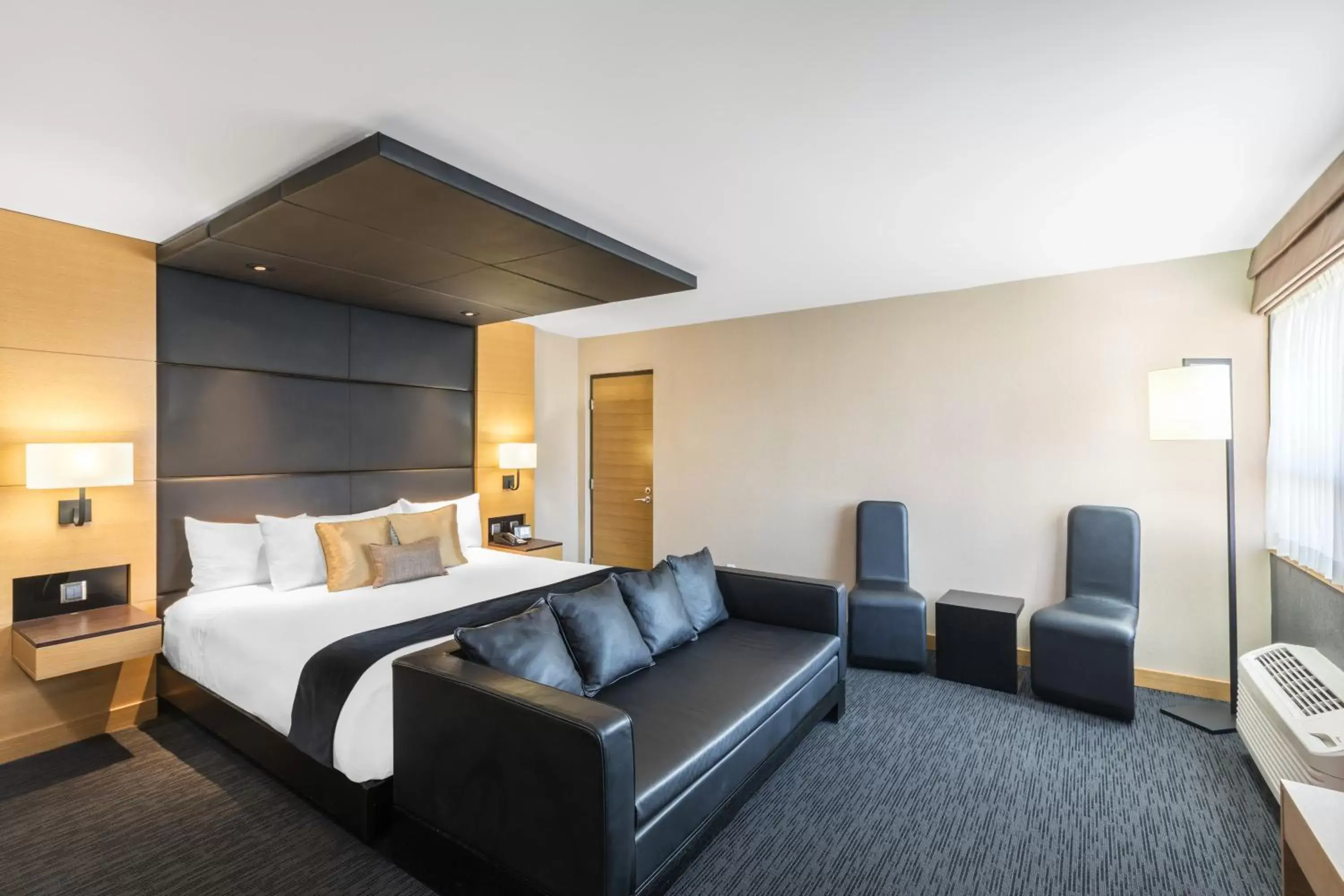 Bed in Ramada Plaza by Wyndham Prince George Bed in Ramada Plaza by Wyndham Prince George